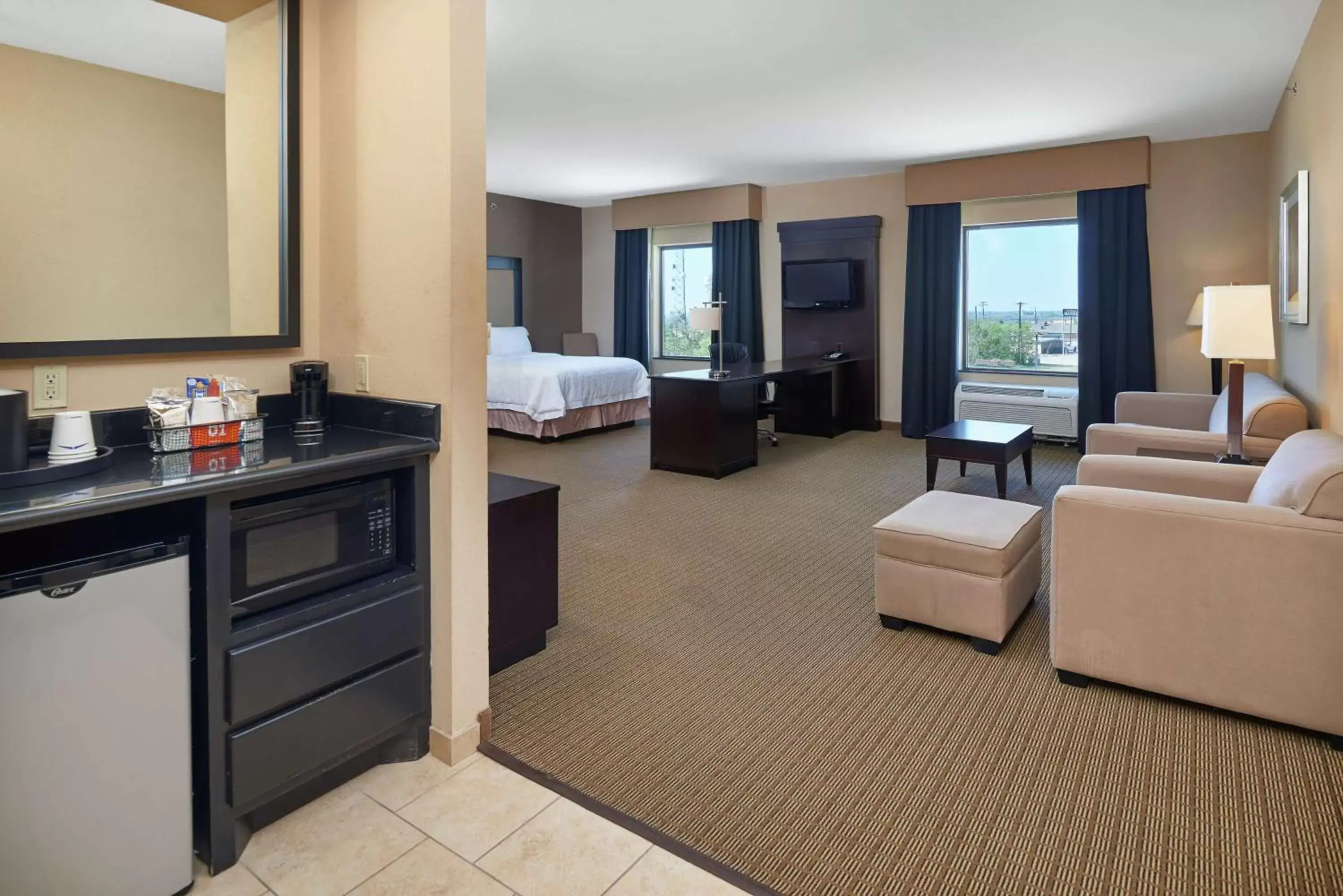 Living room, Seating Area in Hampton Inn & Suites Decatur