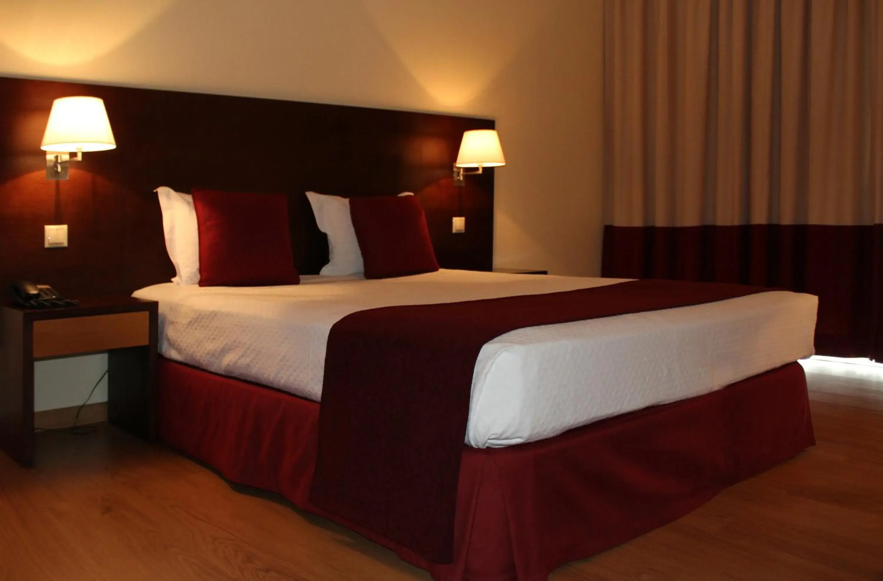 Bed in BejaParque Hotel