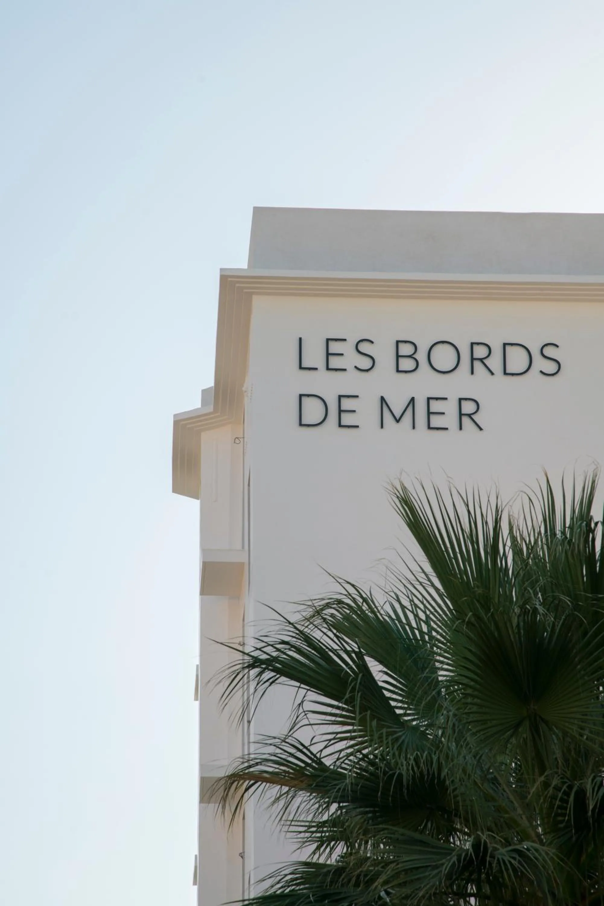 Facade/entrance in Les Bords De Mer