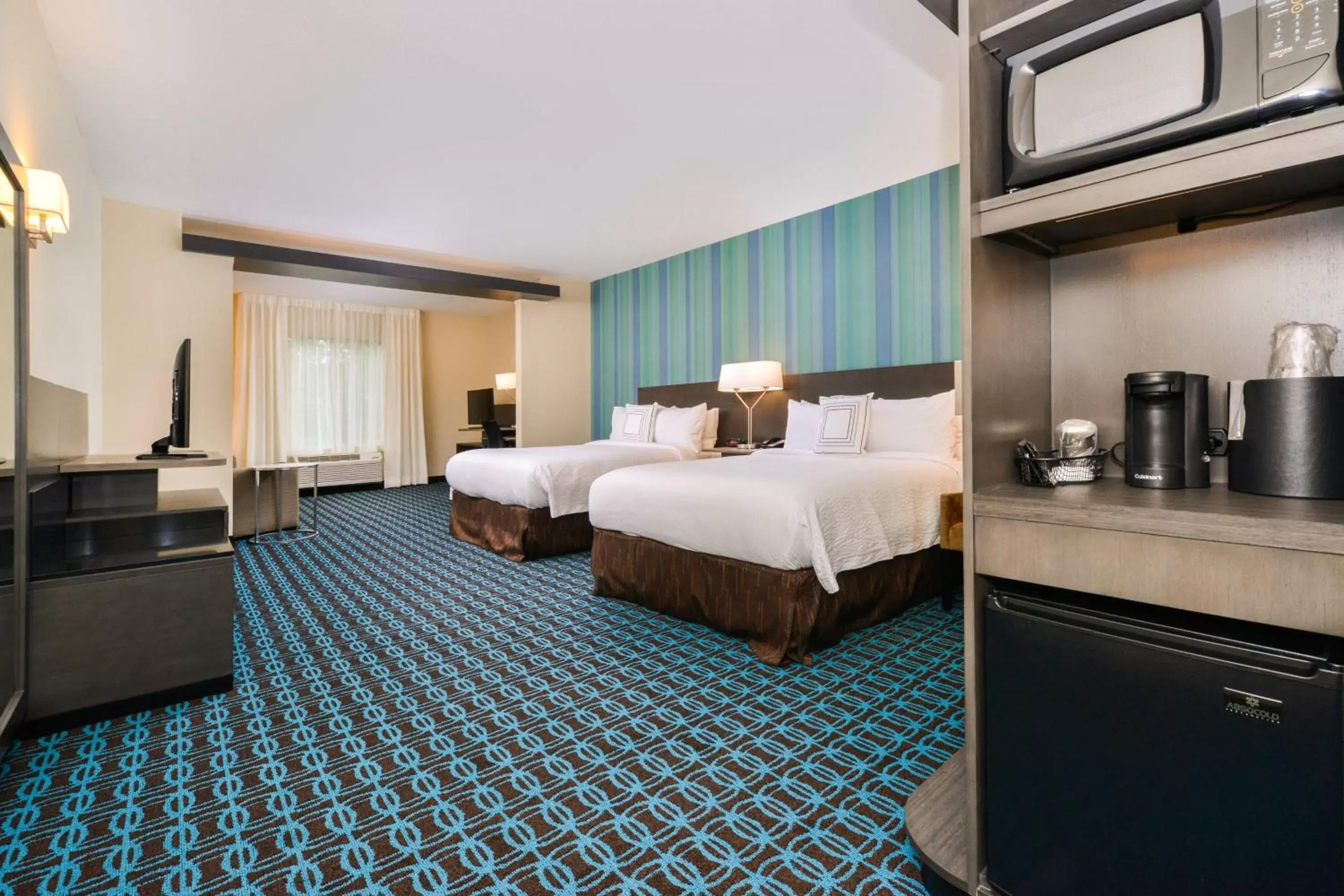 Photo of the whole room, Bed in Fairfield Inn & Suites by Marriott Raleigh Cary