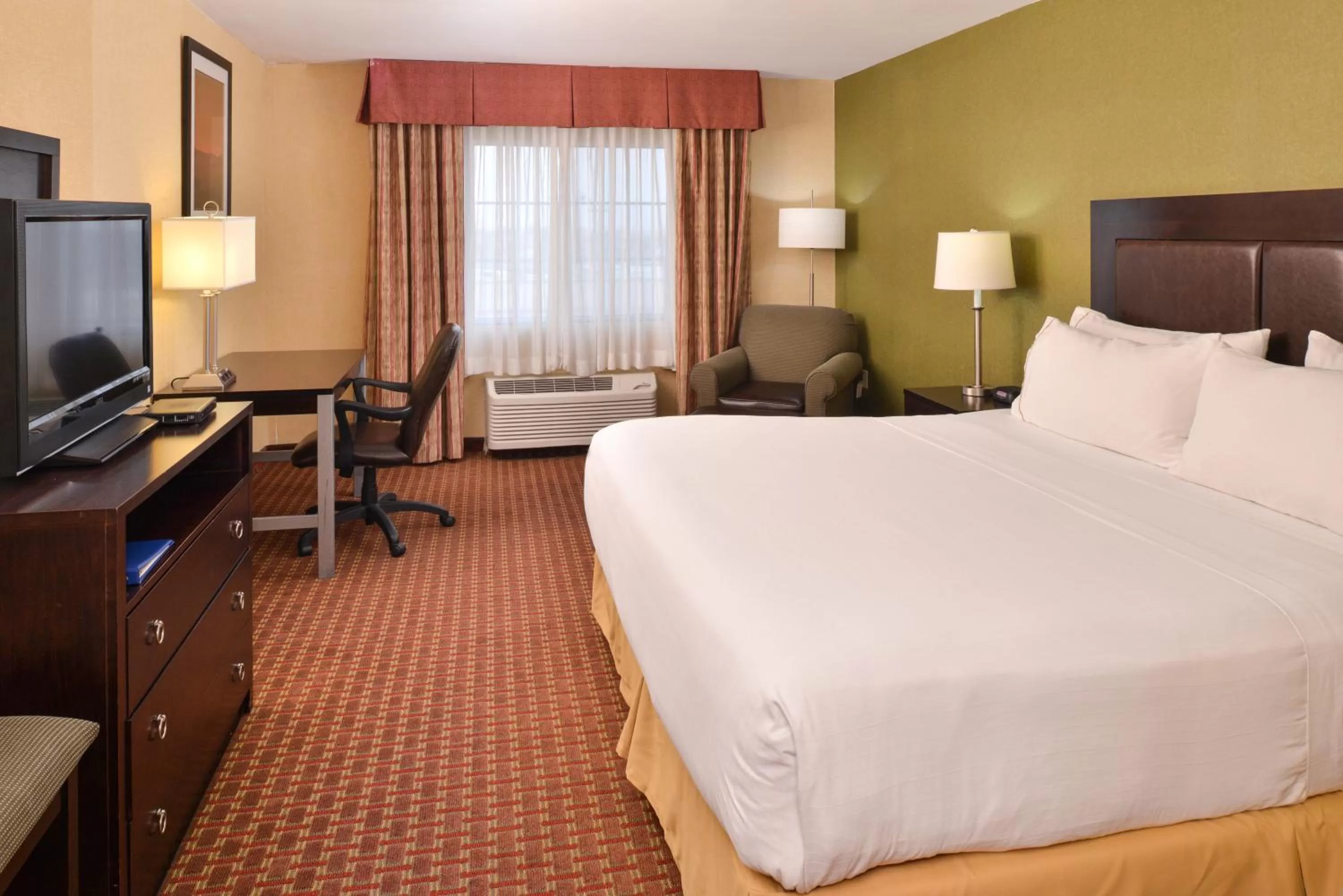 King Room - Disability Access in Holiday Inn Express Hotel & Suites El Centro, an IHG Hotel