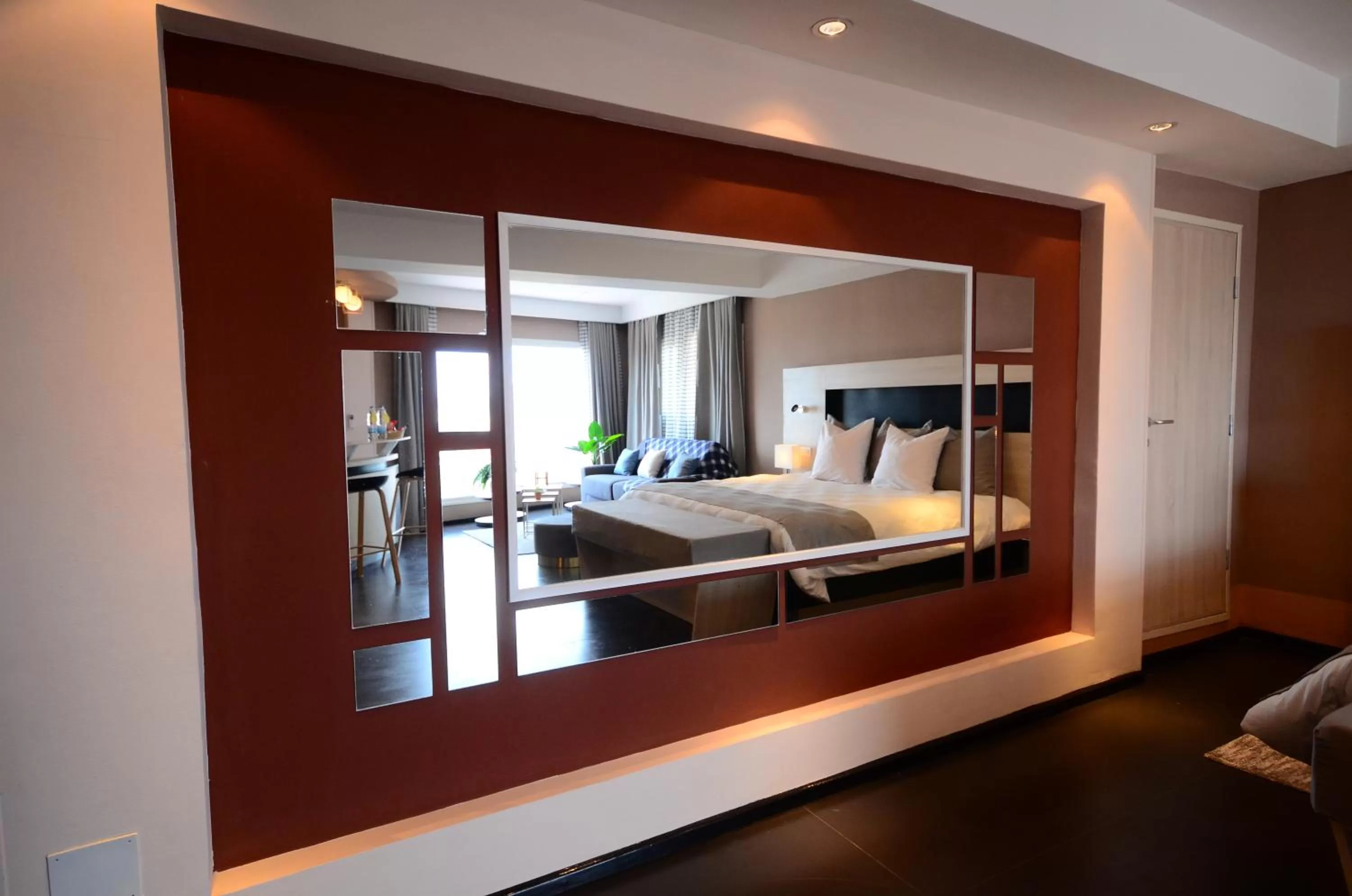 Property building, Bed in Hotel La Villette