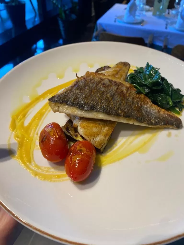 Restaurant/places to eat, Food in 313 Villa City Center Hotel