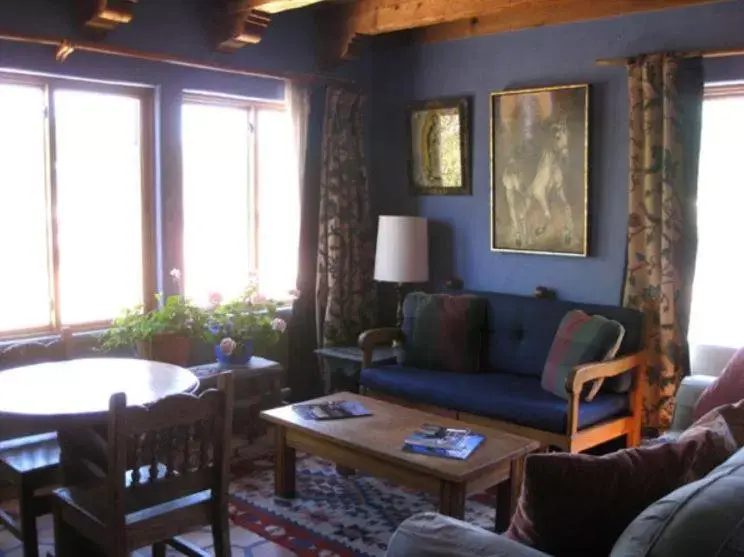 Seating Area in La Dona Luz Inn an Historic B&B