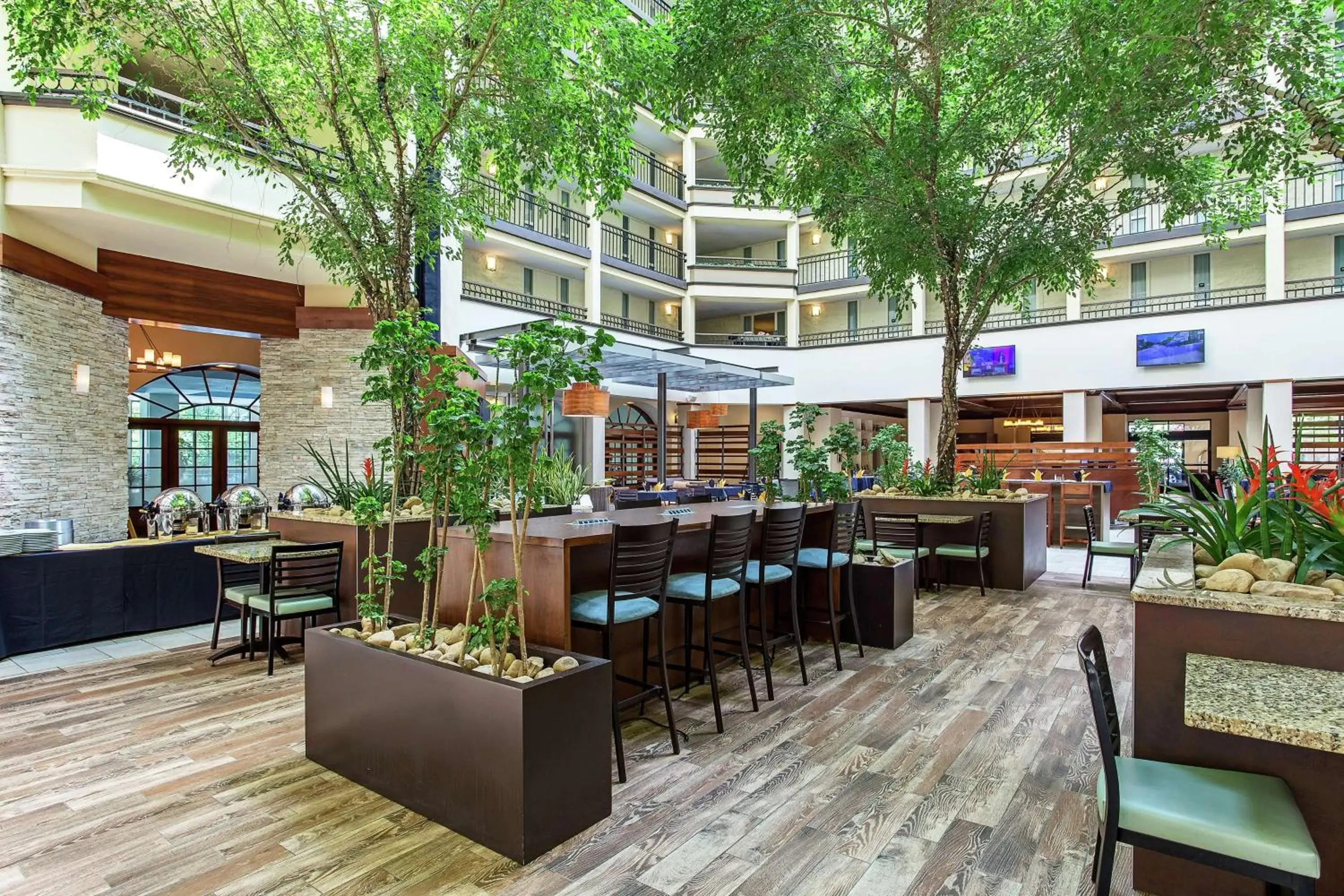 Lobby or reception, Restaurant/Places to Eat in Embassy Suites by Hilton Nashville Airport