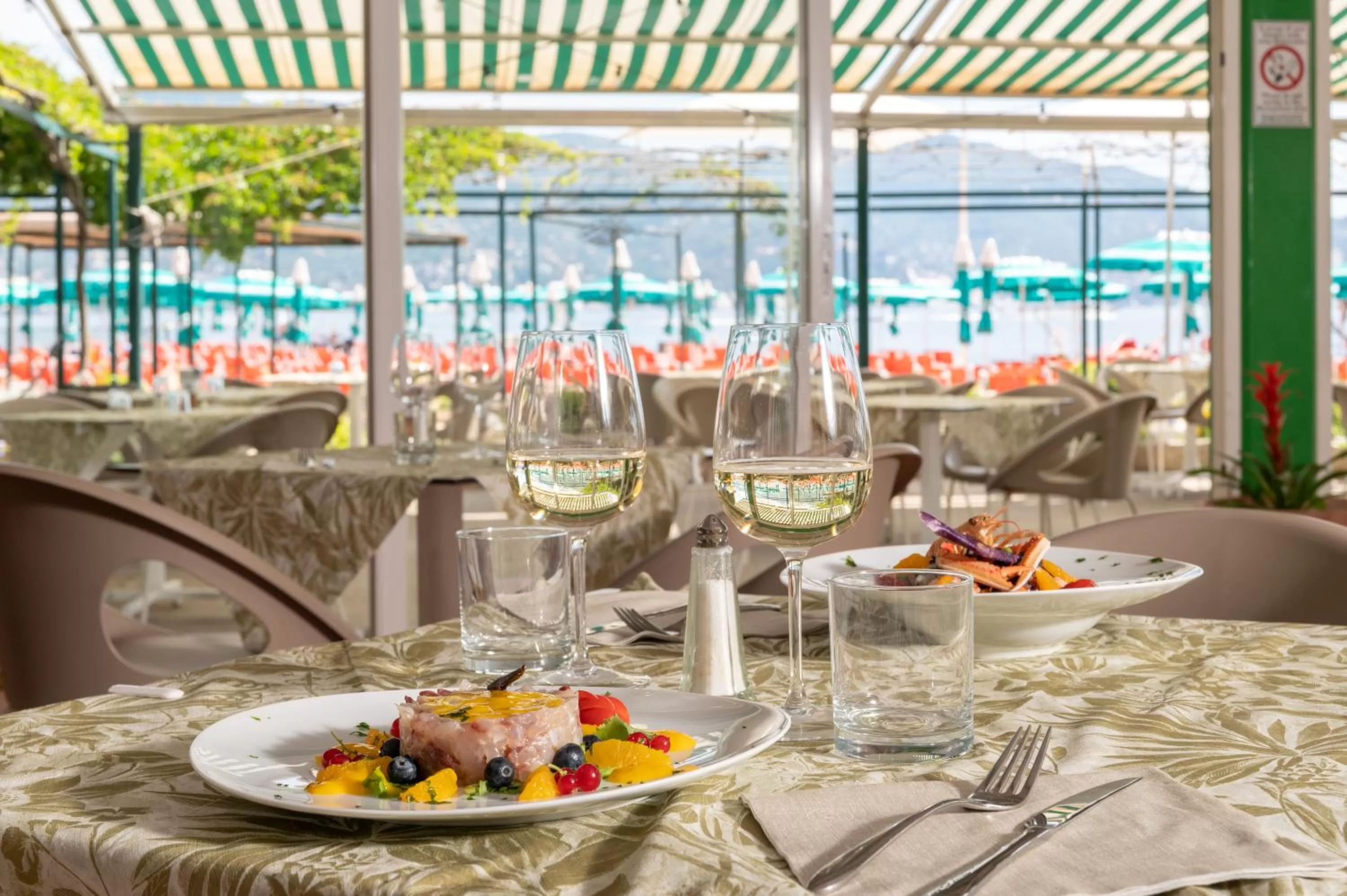 Restaurant/places to eat in Best Western Regina Elena