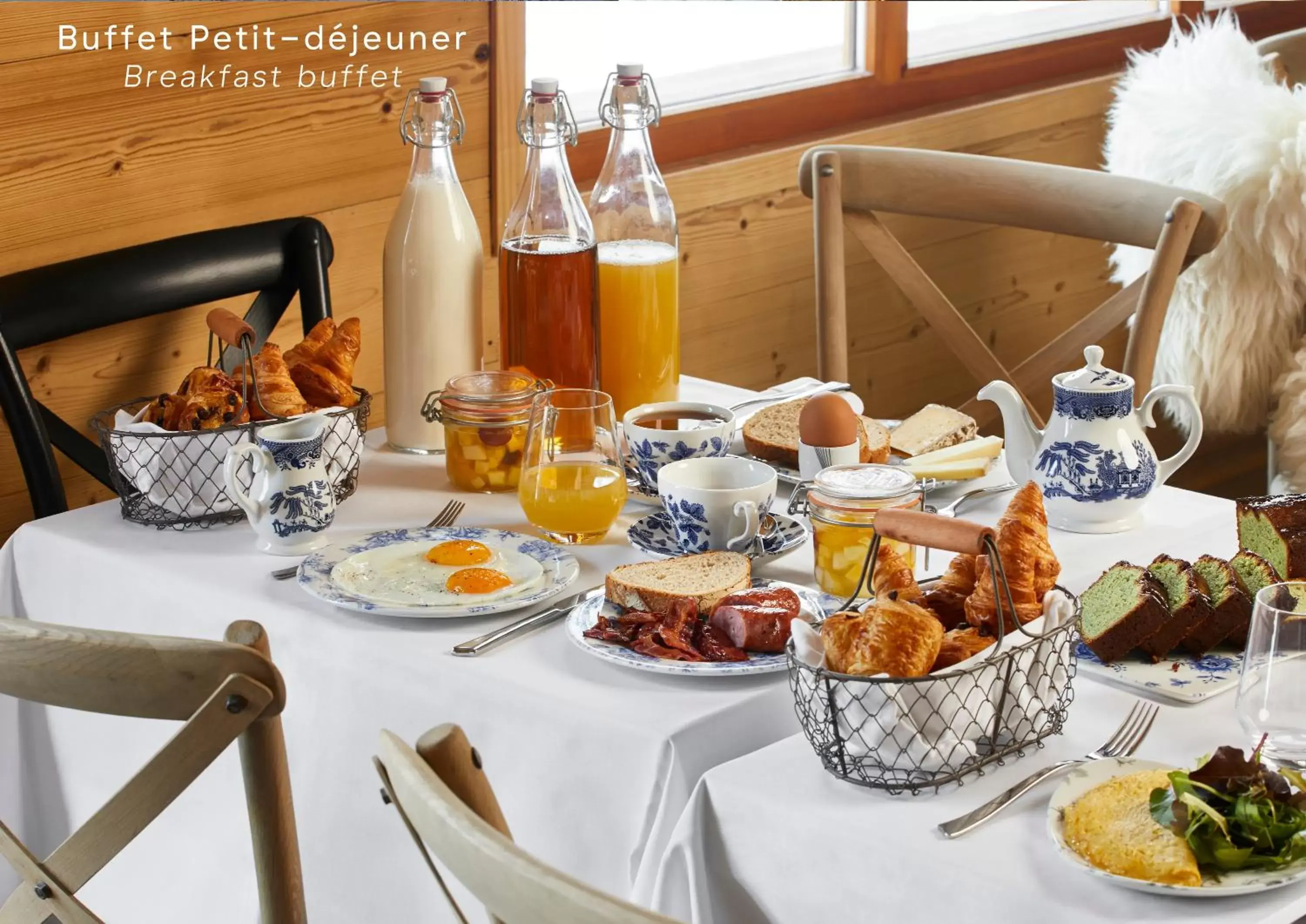 Breakfast in Hôtel L'Arboisie