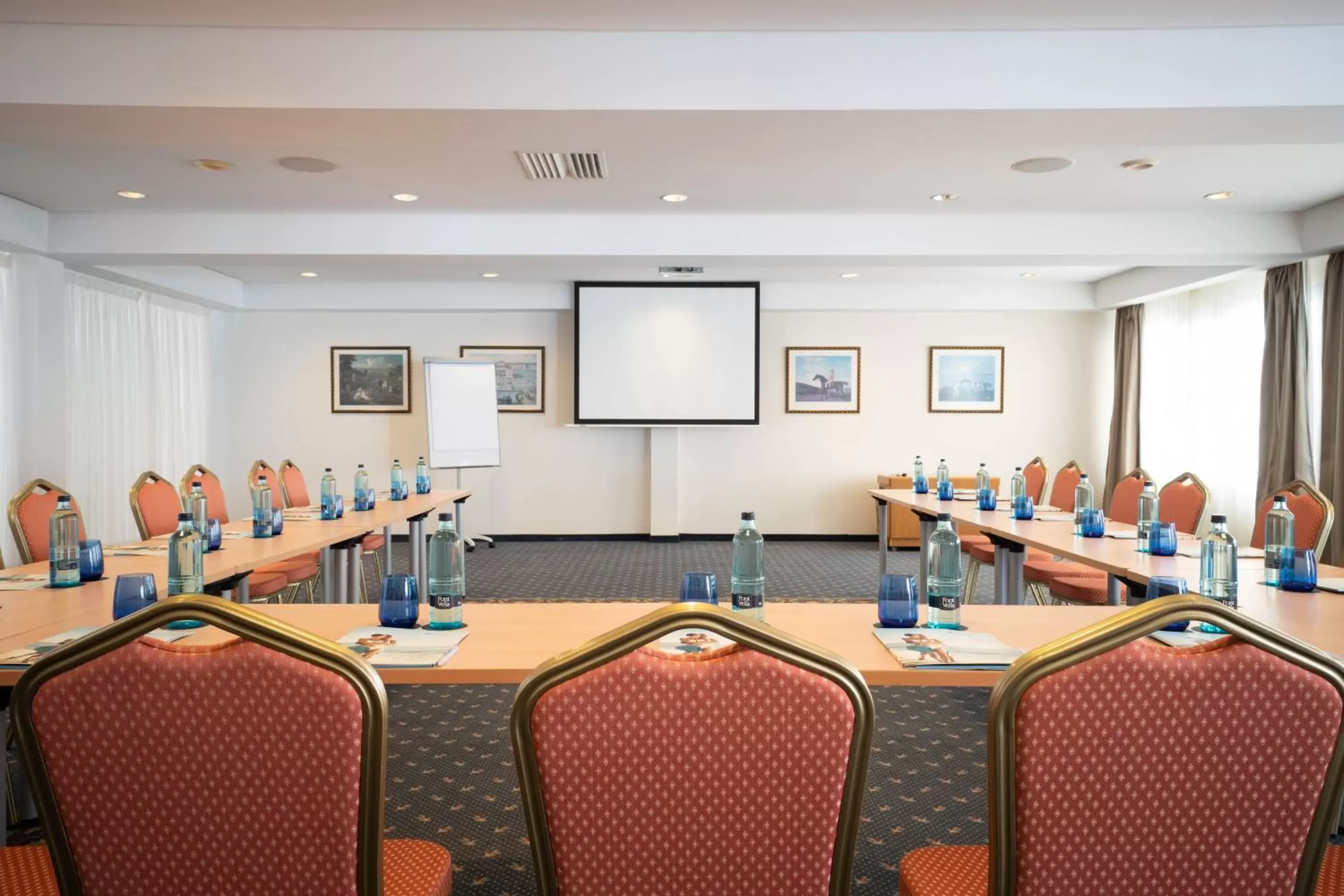 Business facilities in CM Playa del Moro