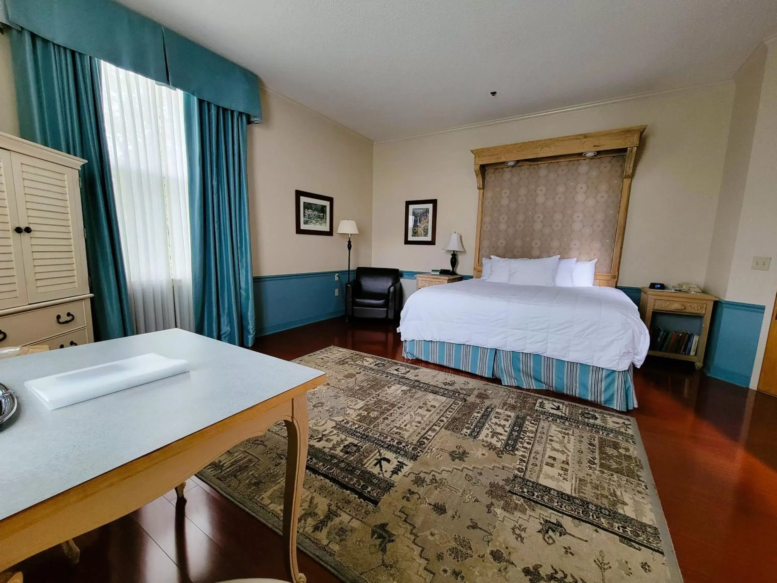 Bedroom, Bed in La Tourelle Hotel & Spa