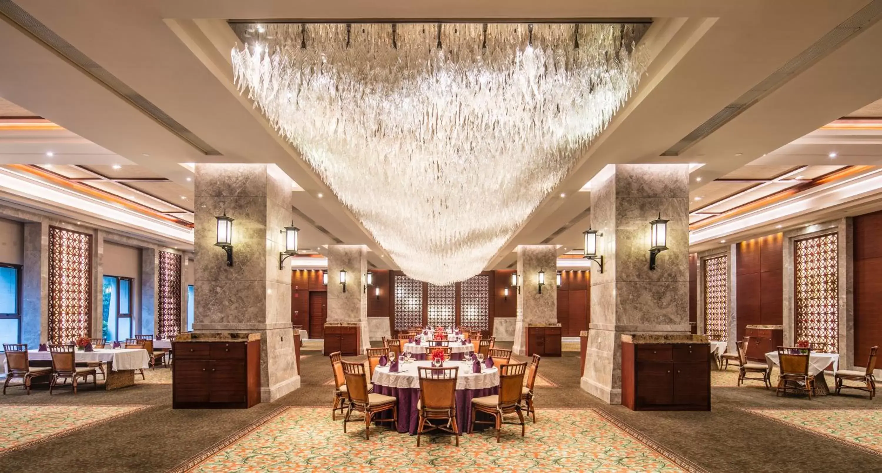 Restaurant/places to eat in Hilton Sanqingshan Resort Restaurant/places to eat in Hilton Sanqingshan Resort