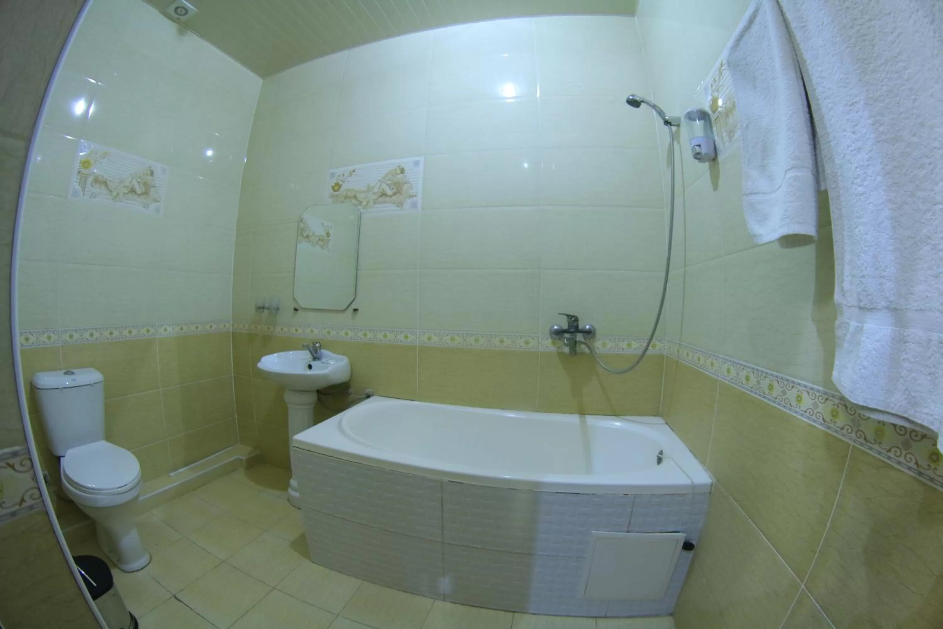 Toilet in Nurafshon Boutique