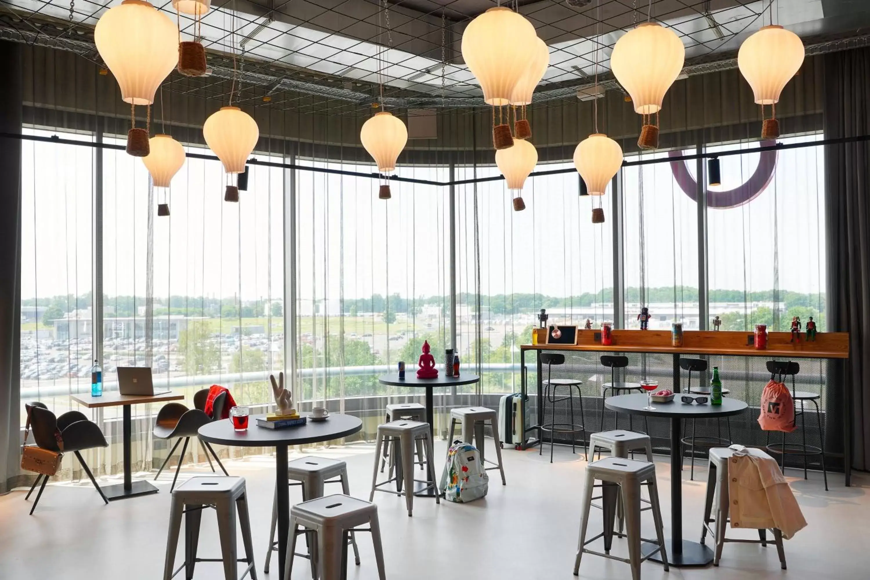 Restaurant/Places to Eat in Moxy Cologne Bonn Airport