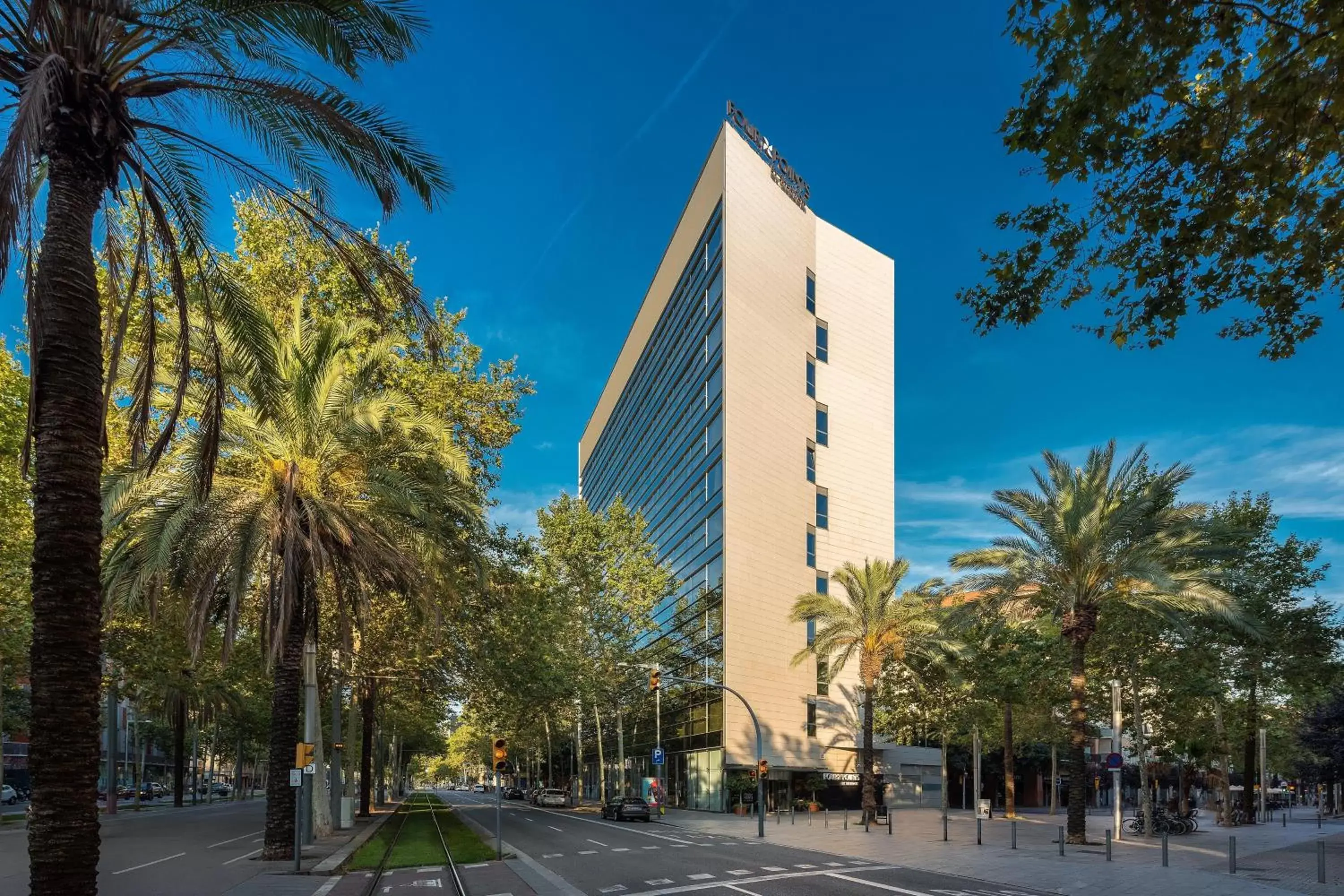 Property Building in Four Points by Sheraton Barcelona Diagonal
