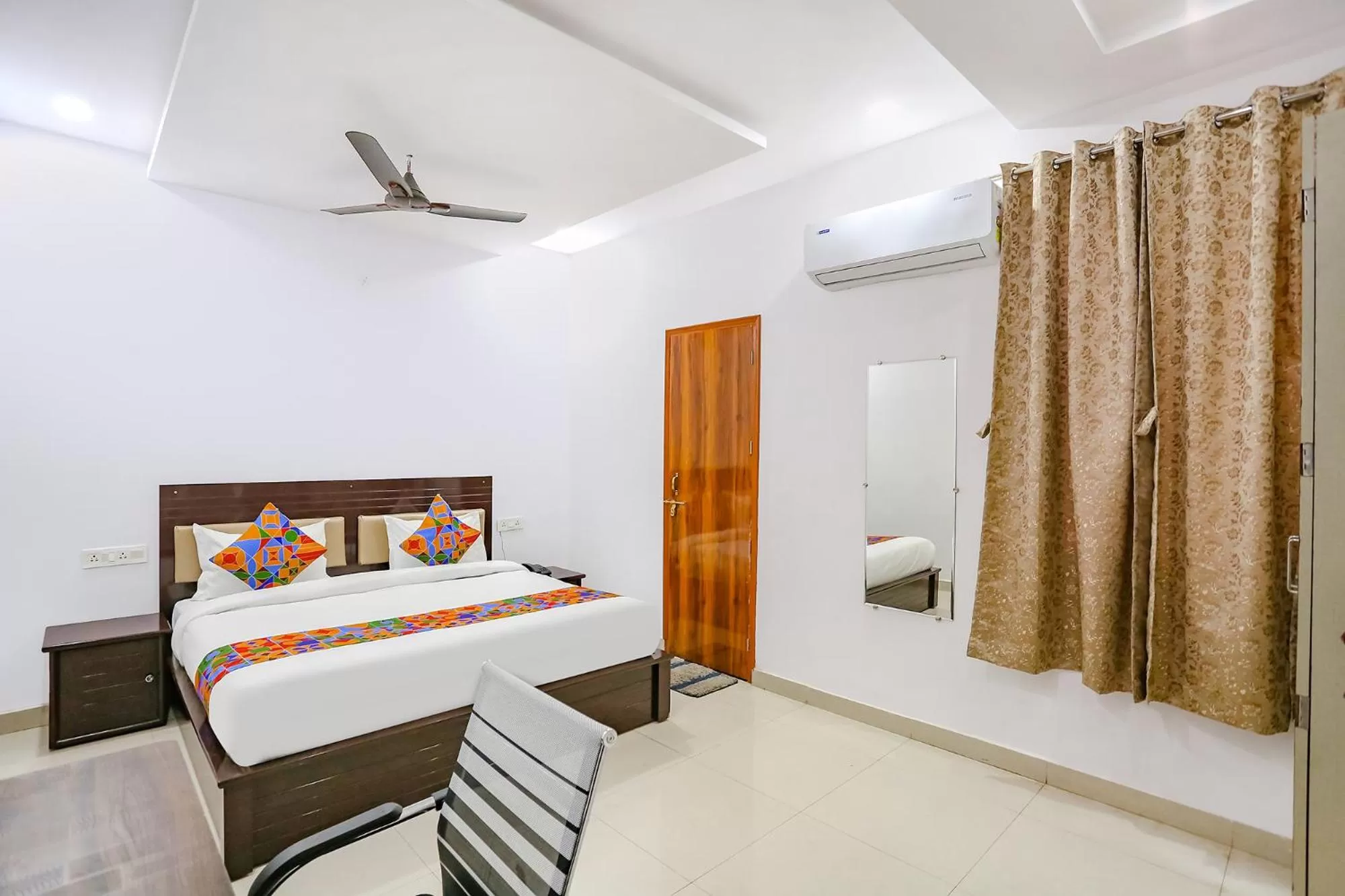 Bed in FabHotel KS Grand