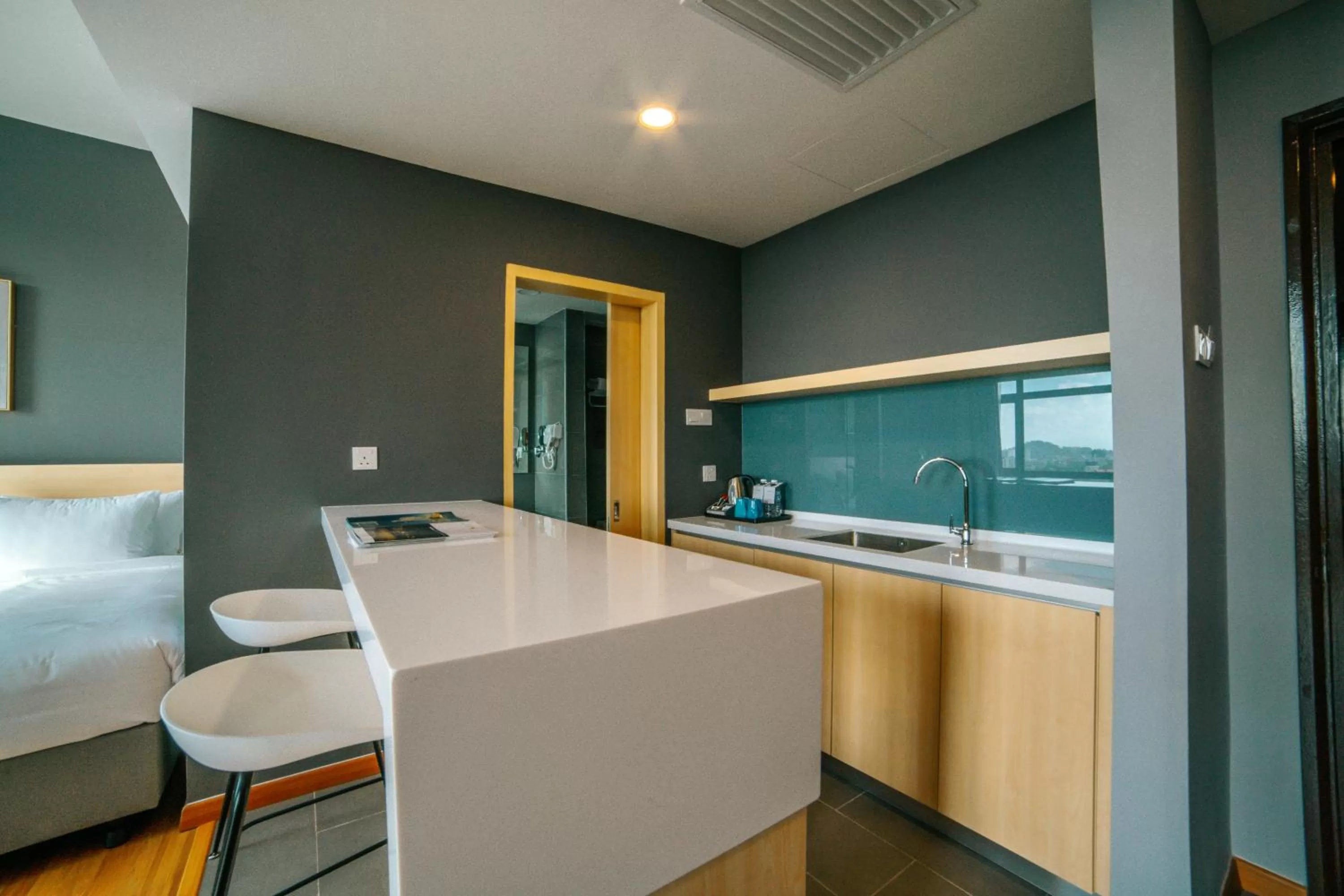 Kitchen or kitchenette in Swiss-Belhotel Kuantan