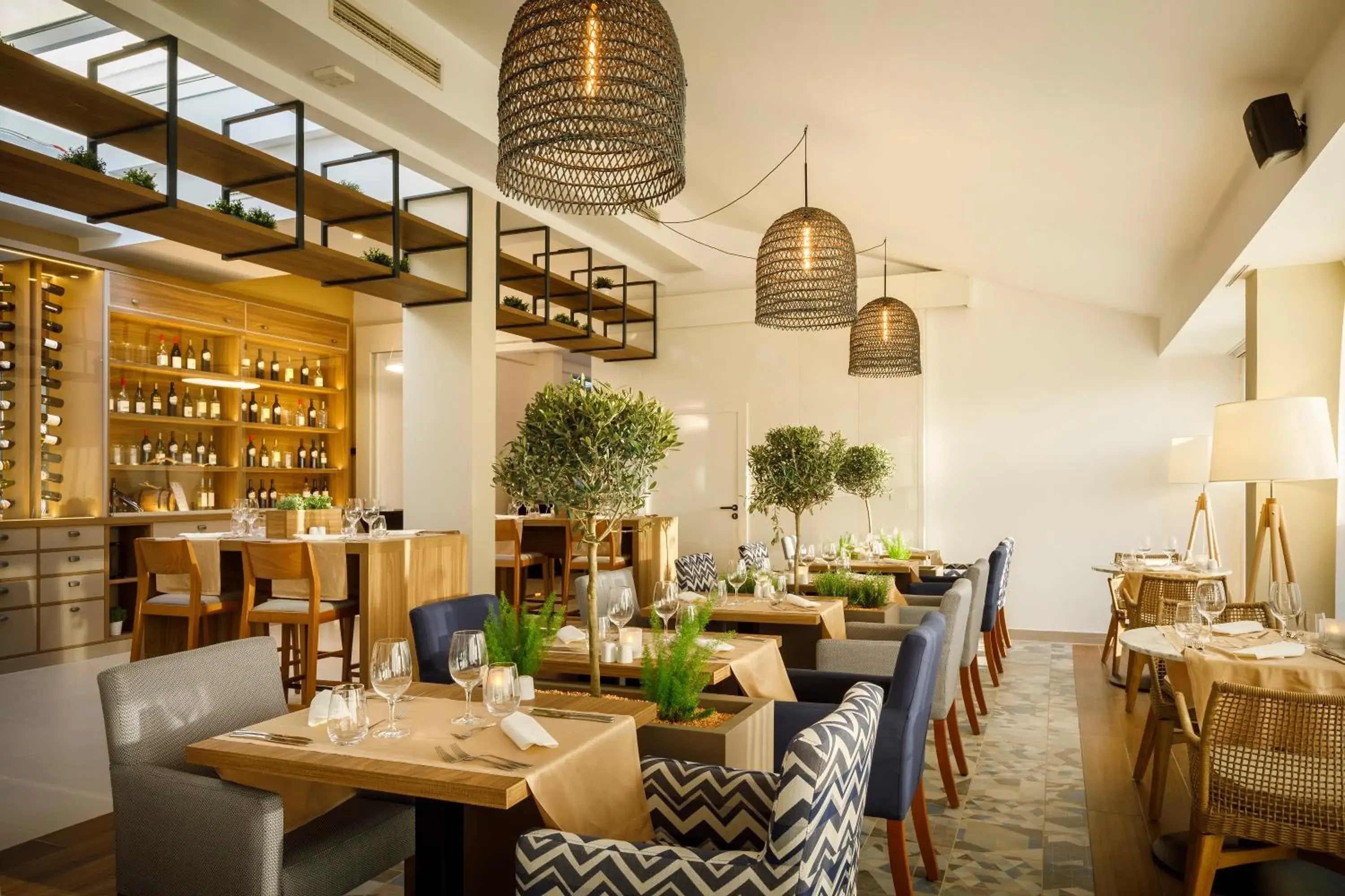 Restaurant/Places to Eat in Valamar Argosy Hotel