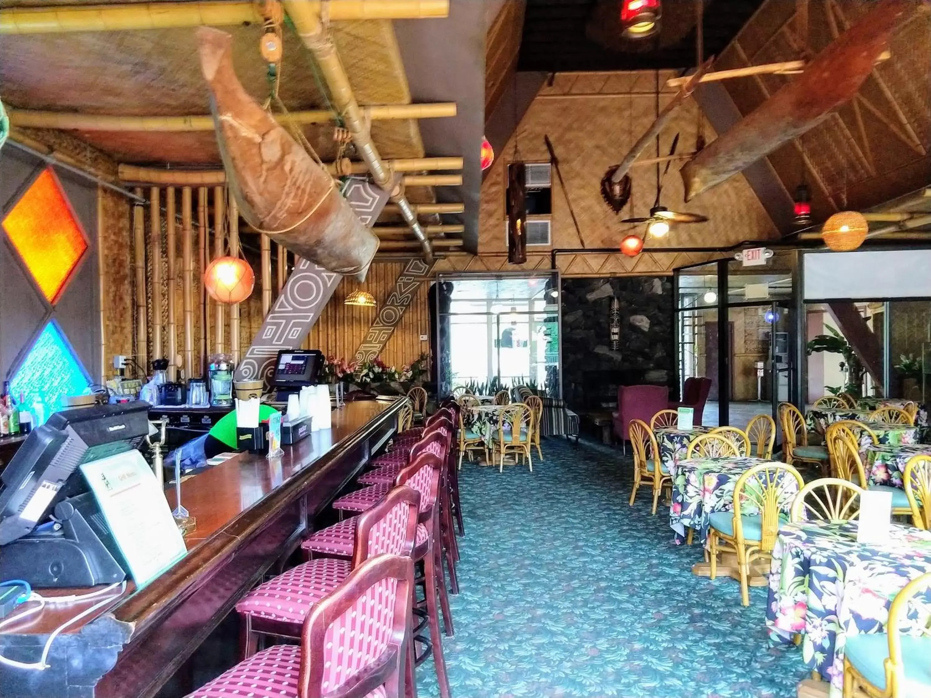 Lounge or bar, Restaurant/Places to Eat in Tiki Resort