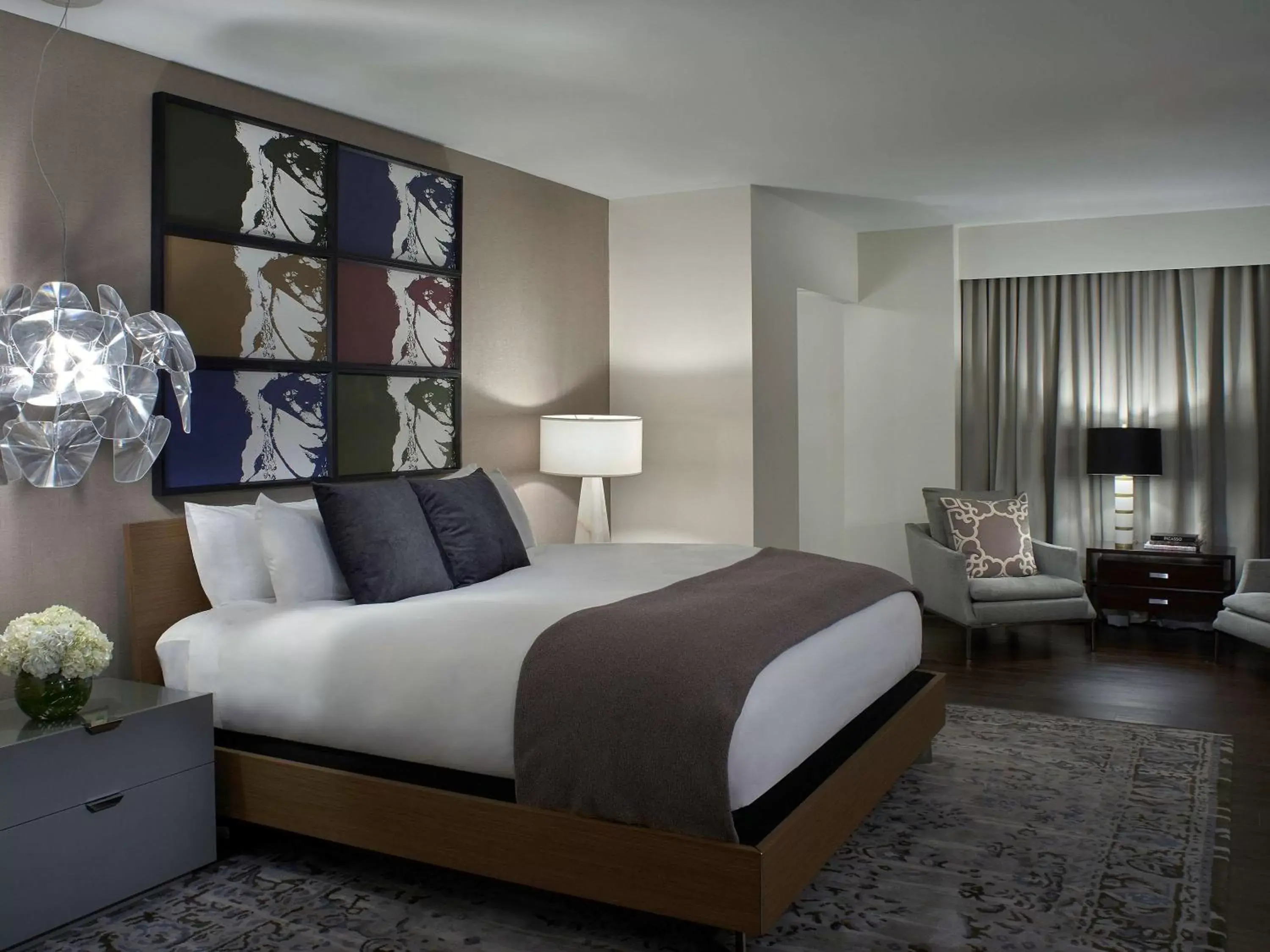 Photo of the whole room, Bed in Sofitel Philadelphia at Rittenhouse Square