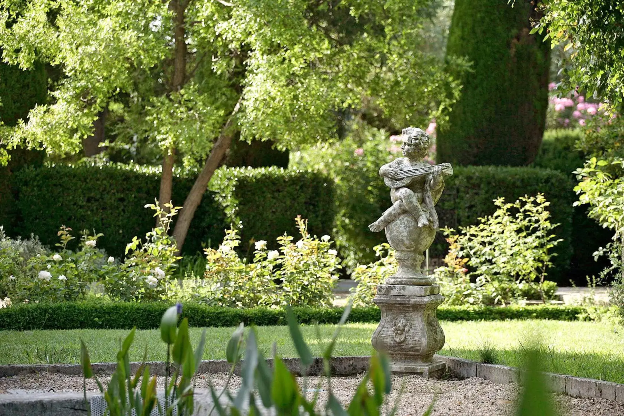 Garden in Baumanière - Les Baux de Provence