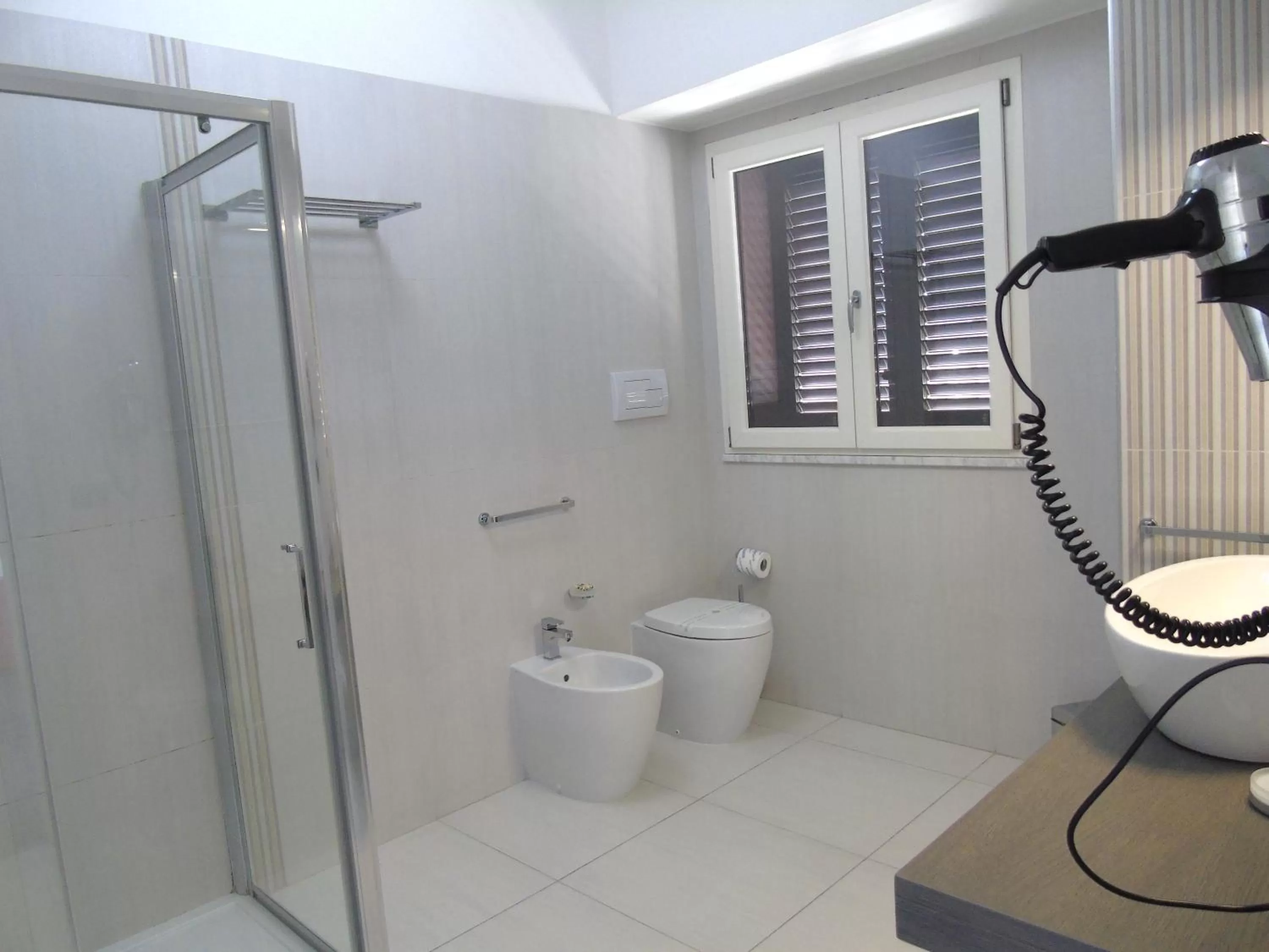 Shower in Areté Luxury Room