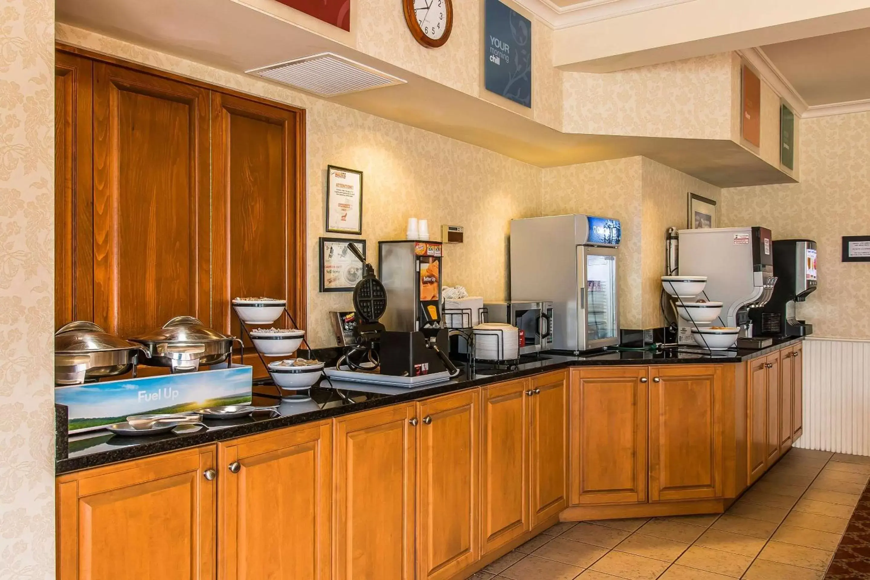 Restaurant/places to eat, Kitchen/Kitchenette in Comfort Inn Chelsea