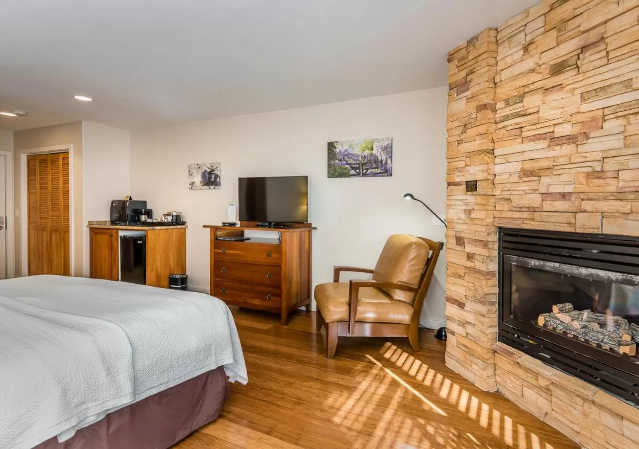 TV and multimedia, Bed in Moonstone Landing