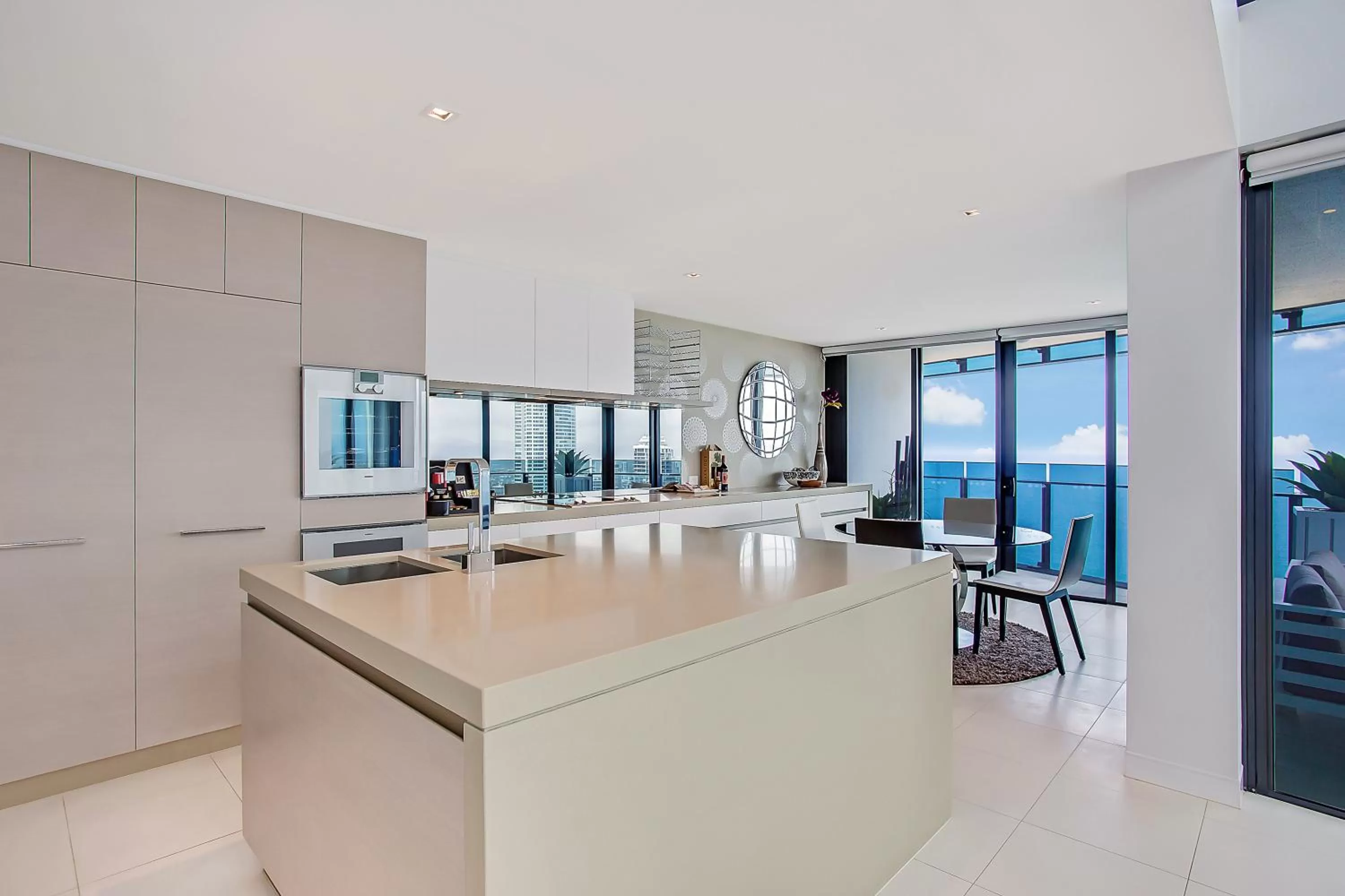 Coffee/tea facilities in Peppers Soul Surfers Paradise