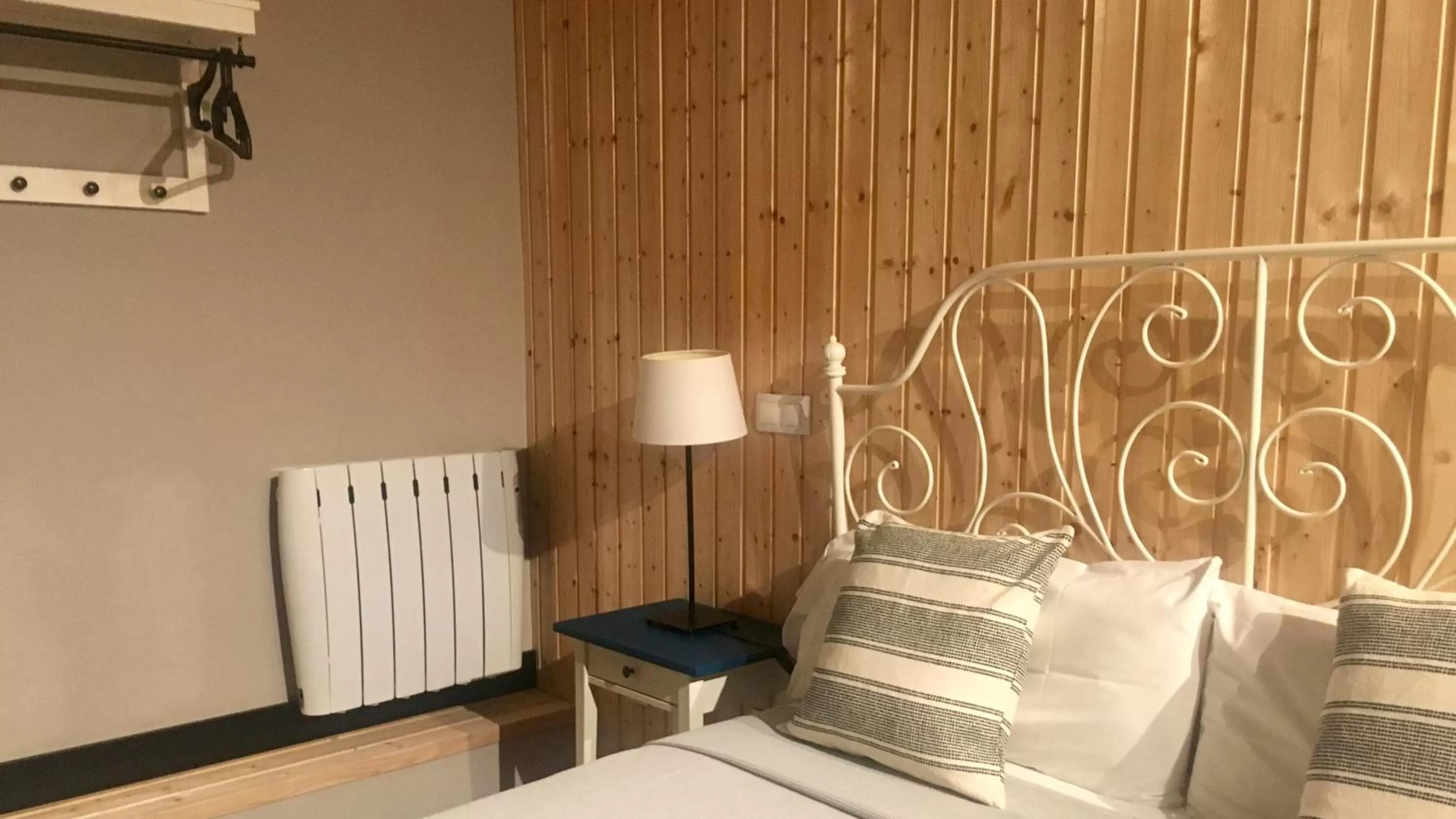 Double Room in MD Modern Hotel - Jardines