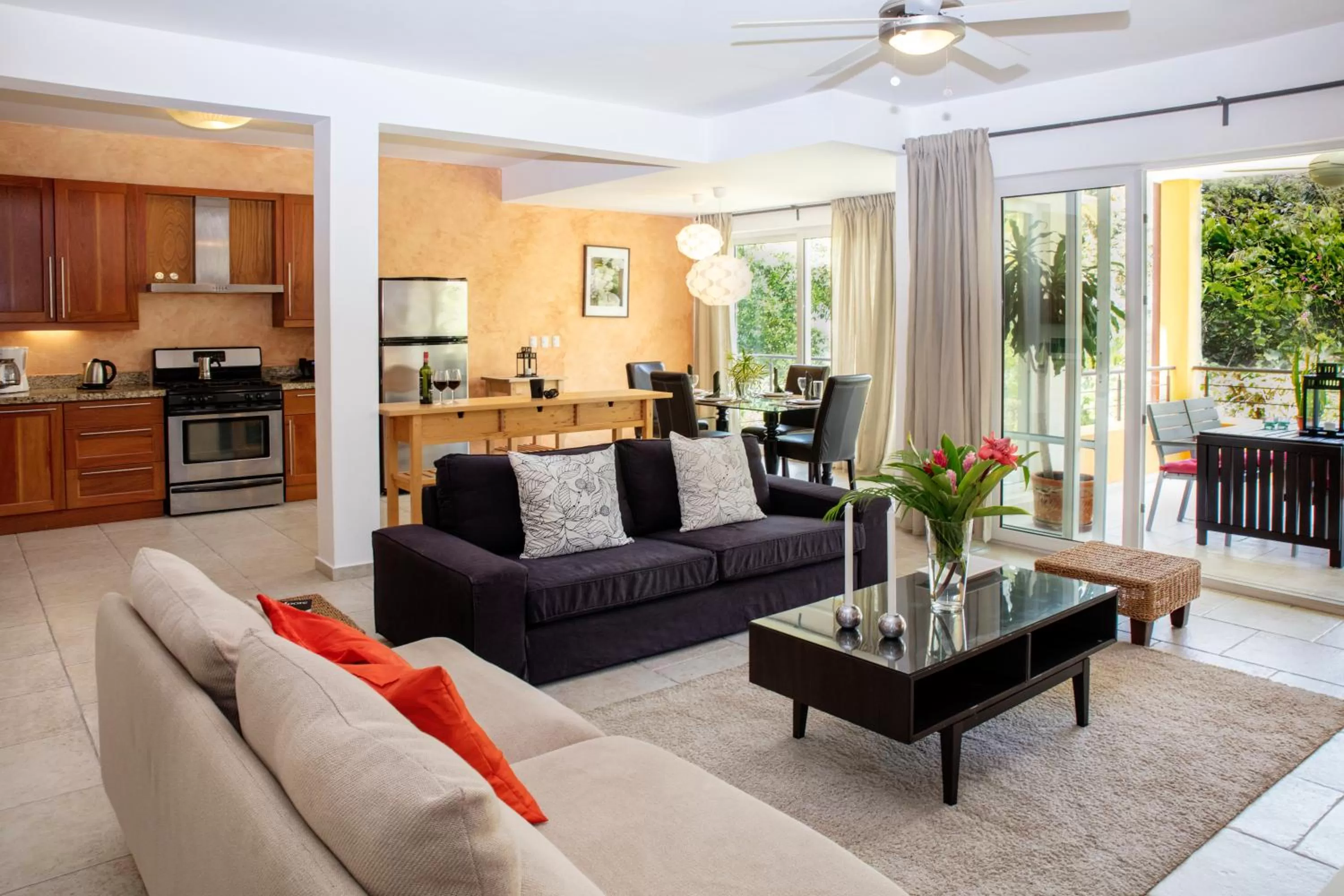 Living room in Instyle Residences at Infiniti Blu