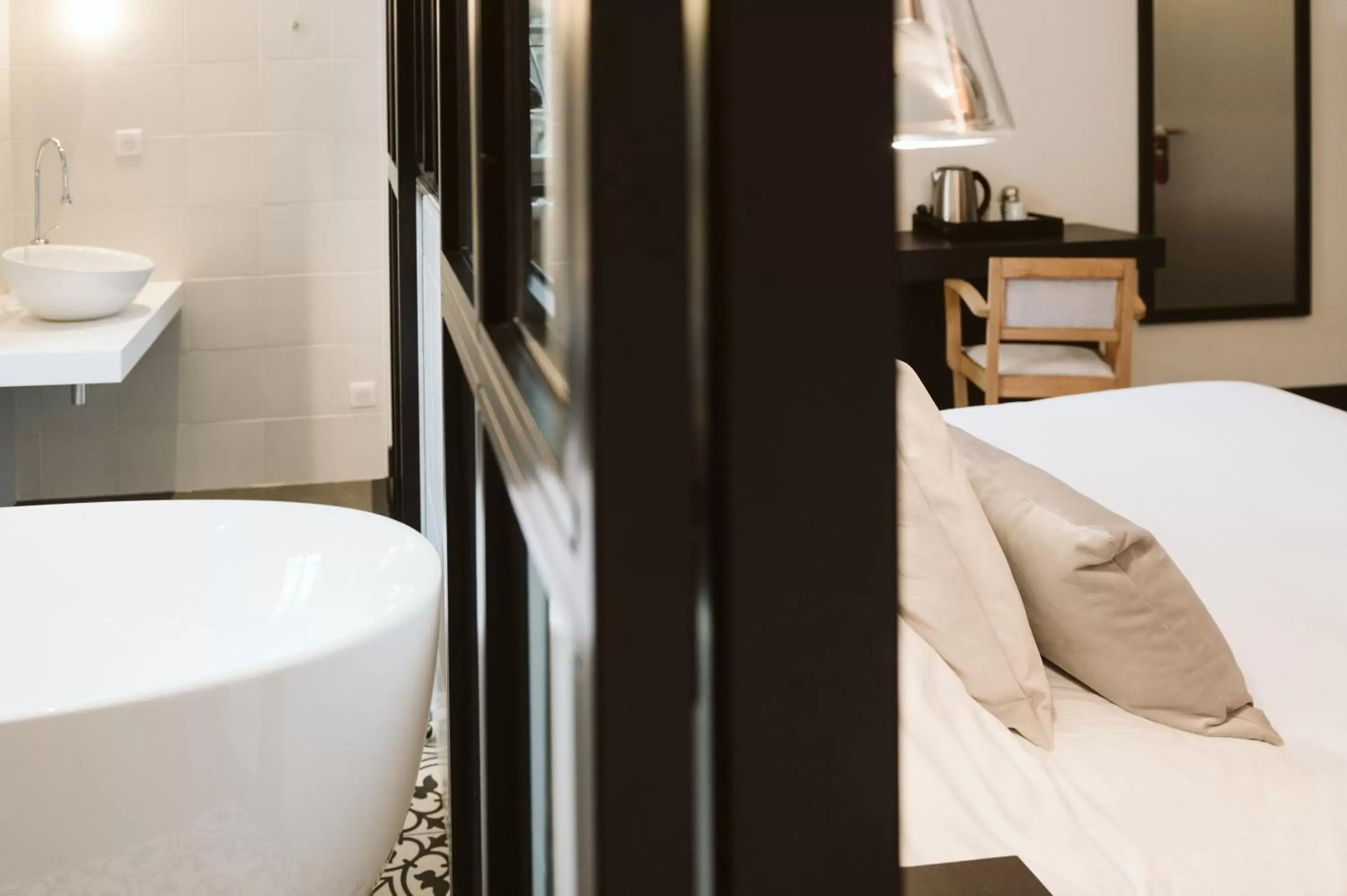 Bedroom, Bathroom in Domaine d'En Fargou