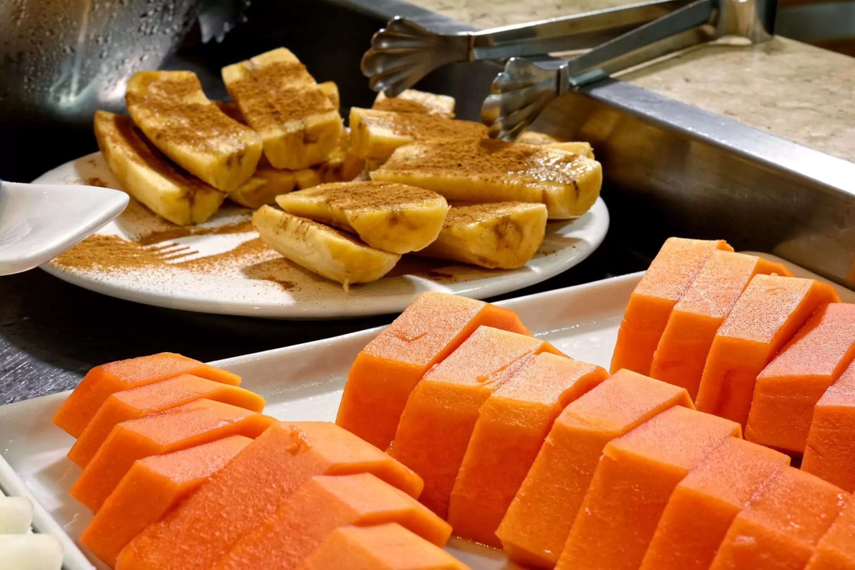 Buffet breakfast in Fênix Hotel Moema