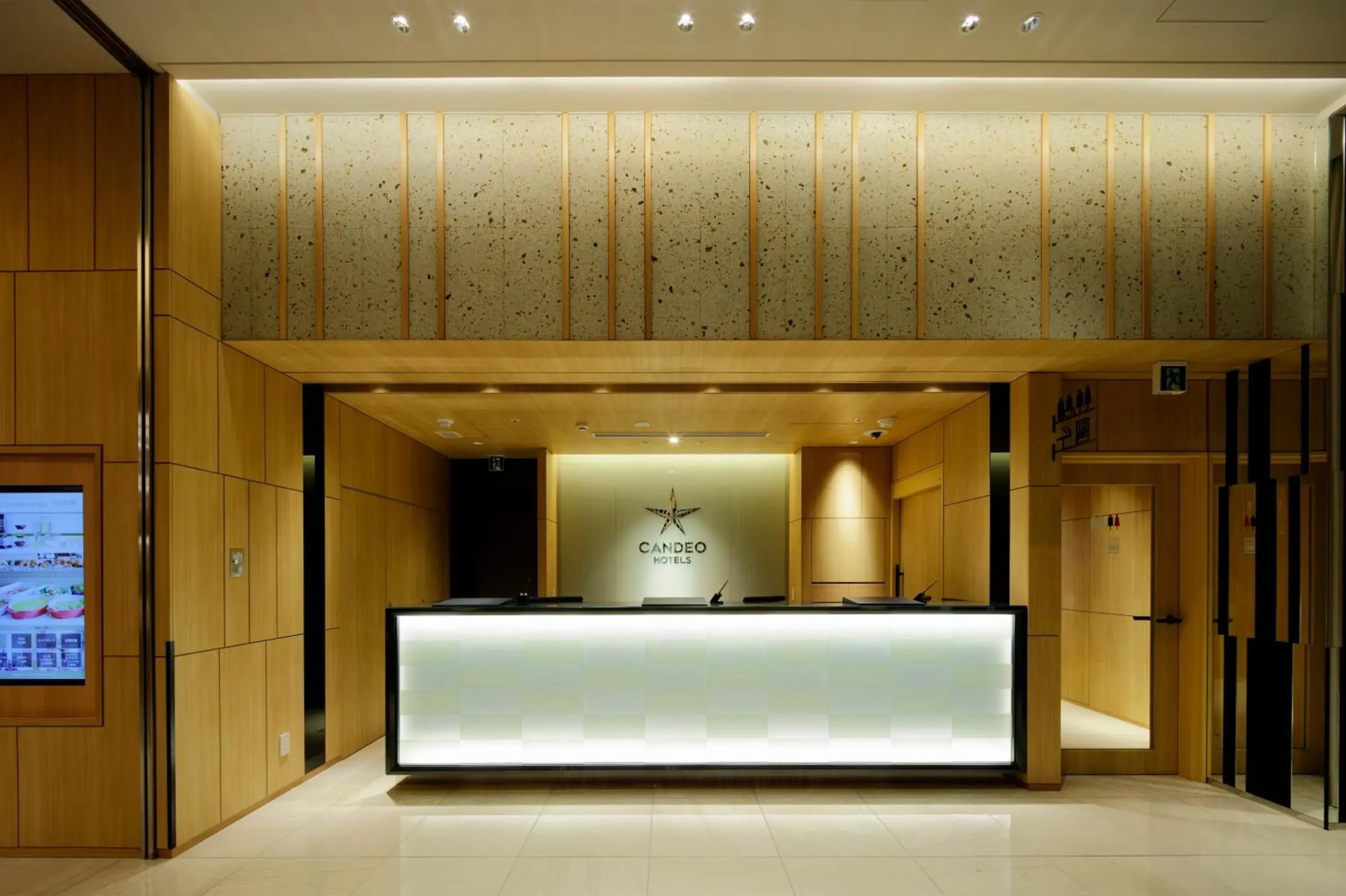 Lobby or reception in Candeo Hotels Tokyo Shimbashi