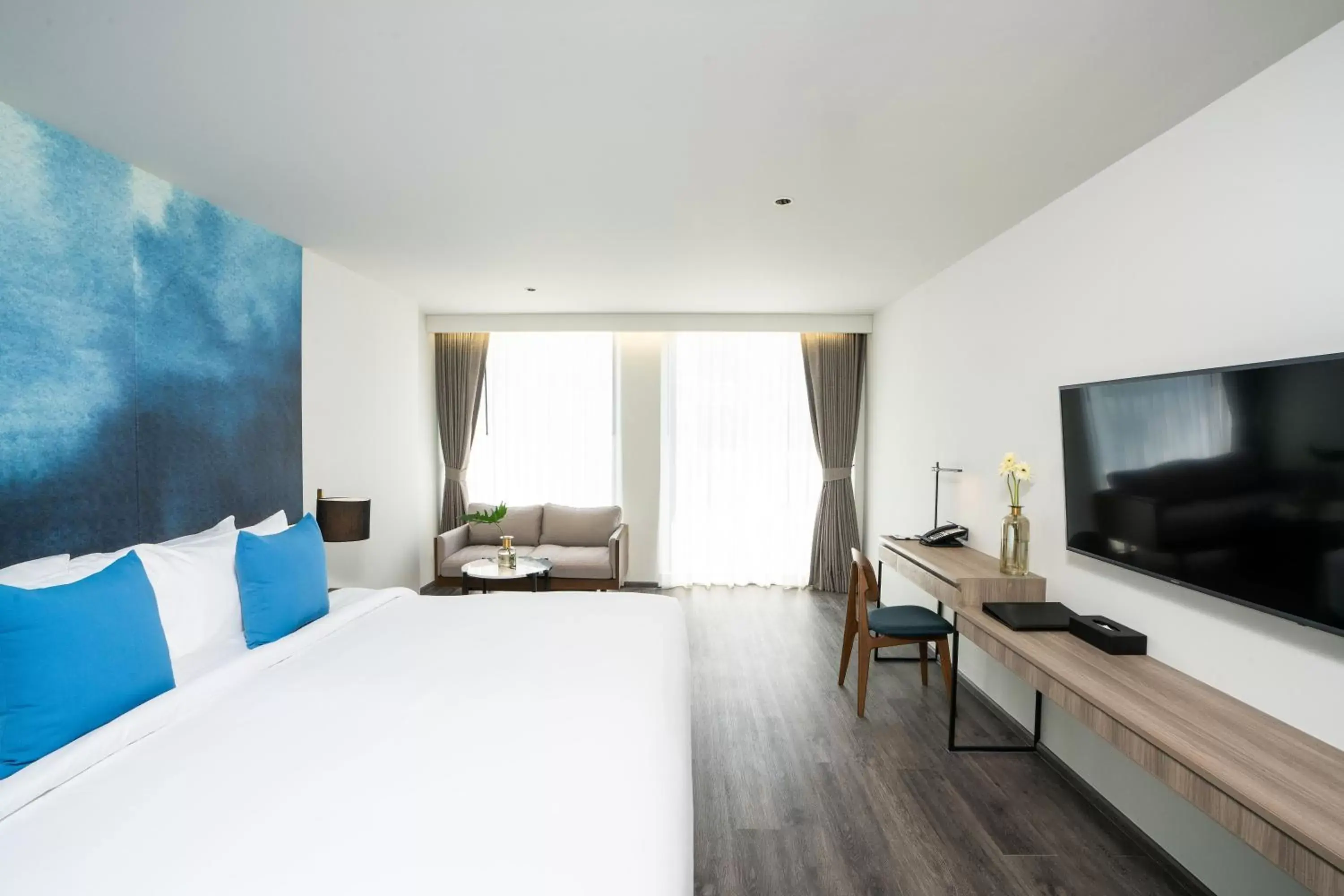 Bedroom, TV/Entertainment Center in Best Western Plus Nexen Pattaya