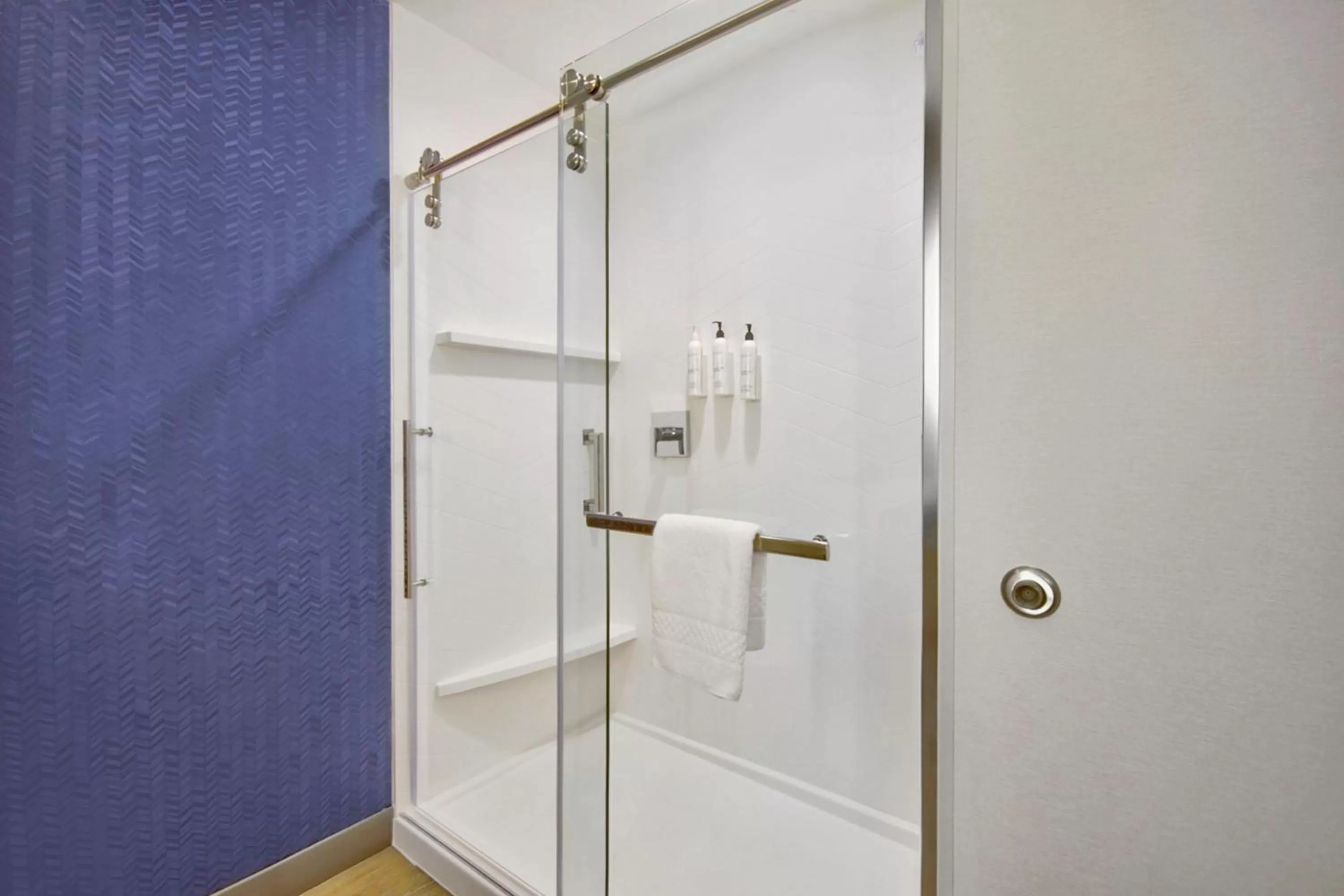 King Suite with Sofa Bed - Hearing Accessible in Fairfield by Marriott Inn & Suites Cincinnati North West Chester