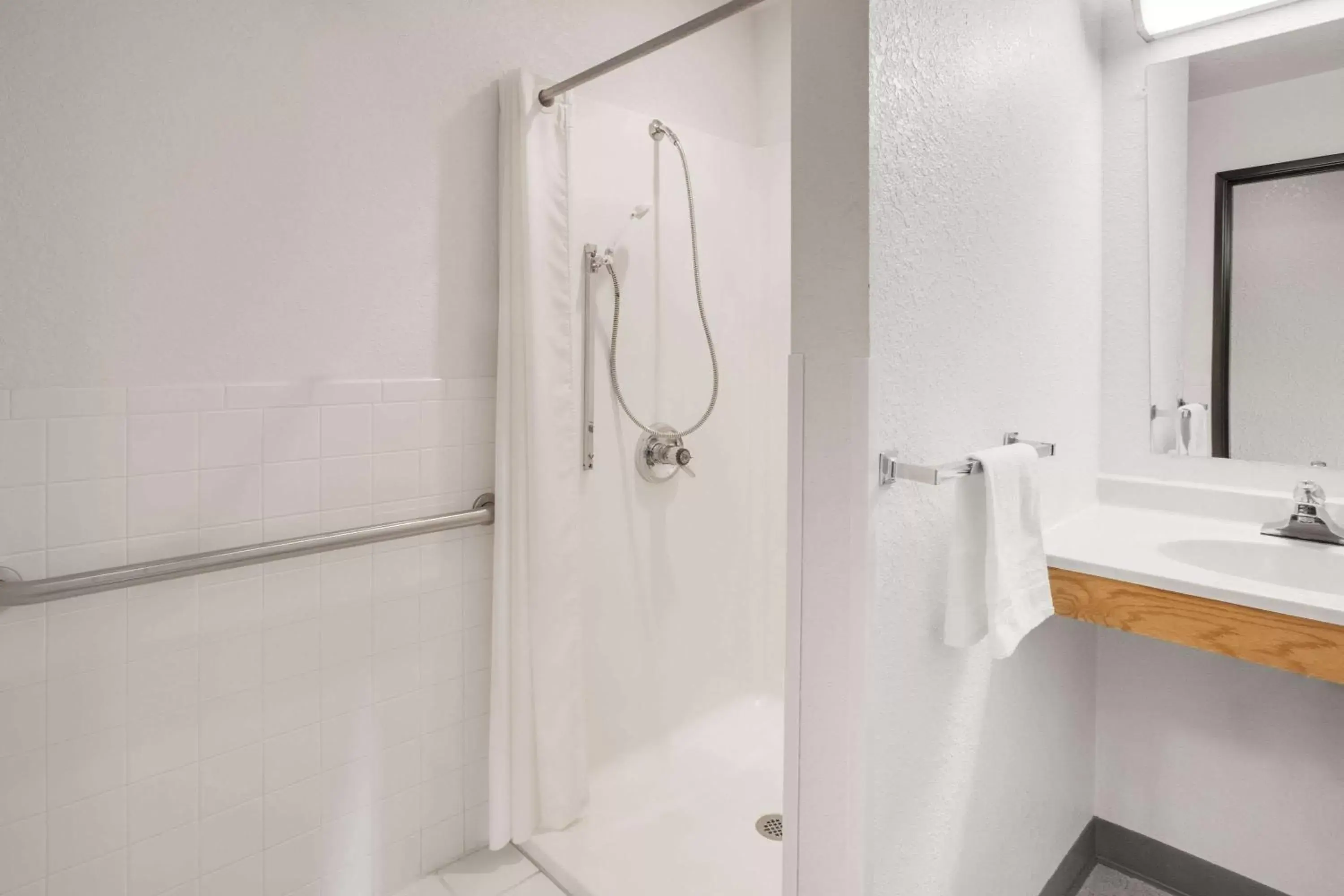 Shower, Bathroom in Super 8 by Wyndham Grayling