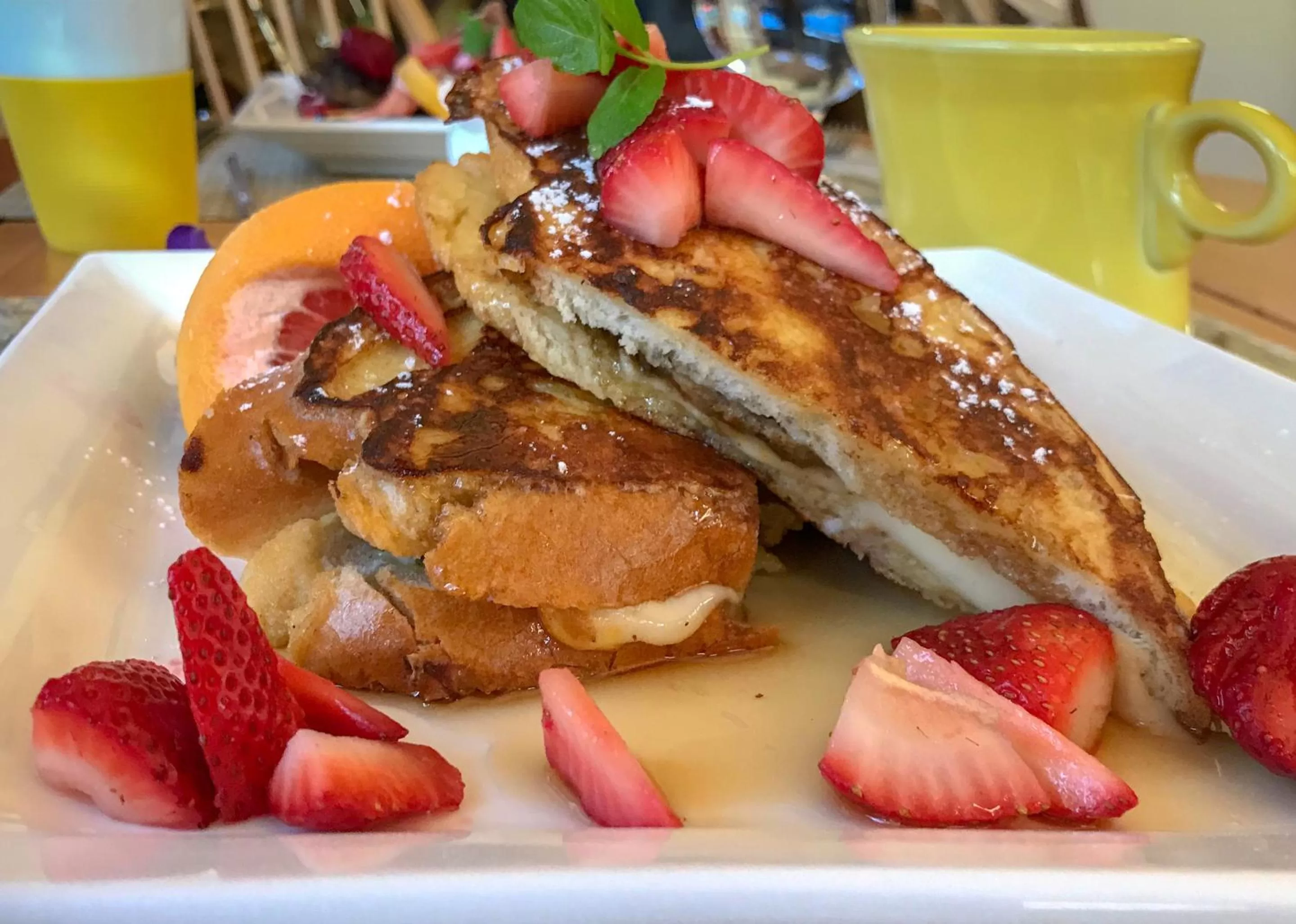 Breakfast in Riversong Inn Retreat