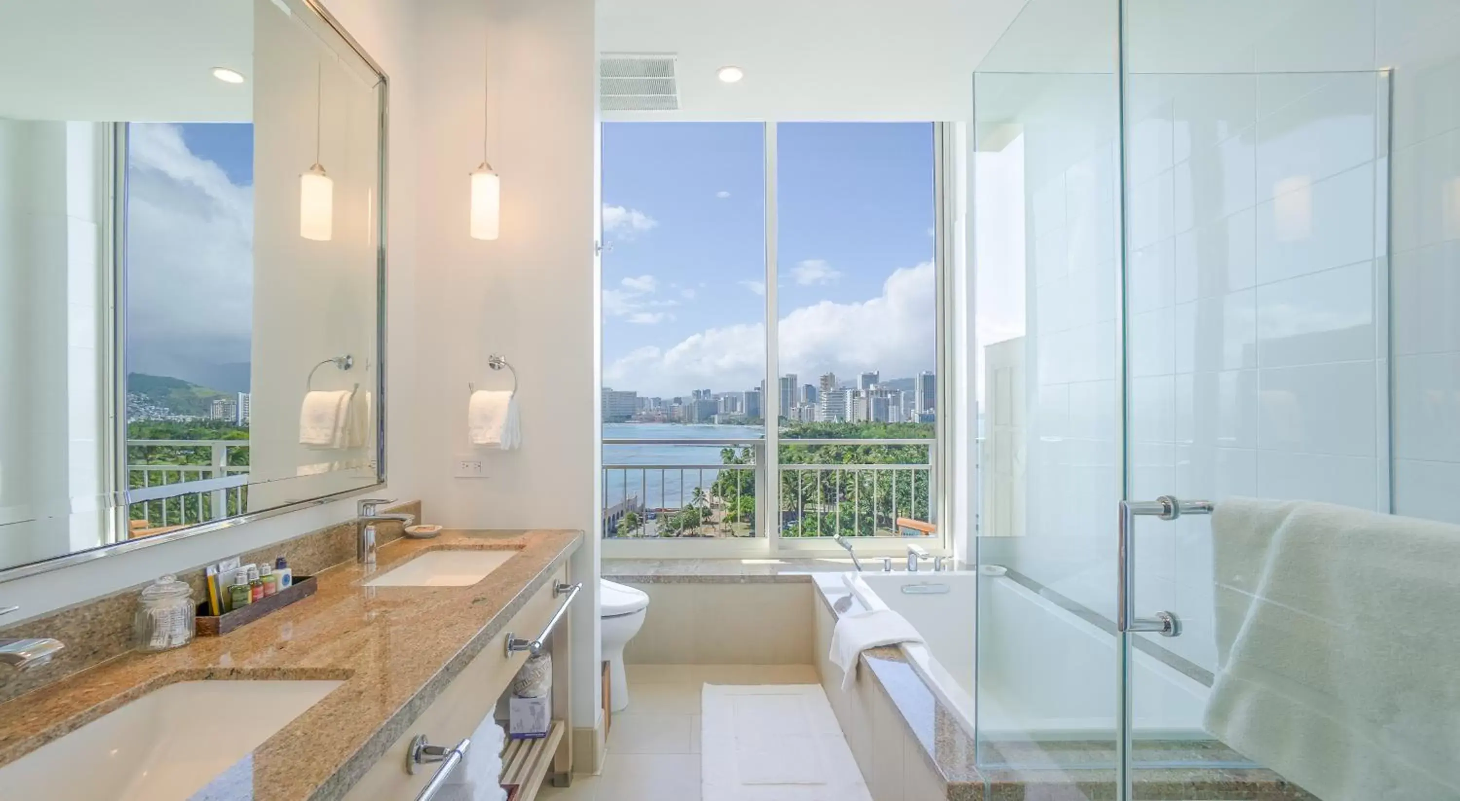 Bathroom in Kaimana Beach Hotel