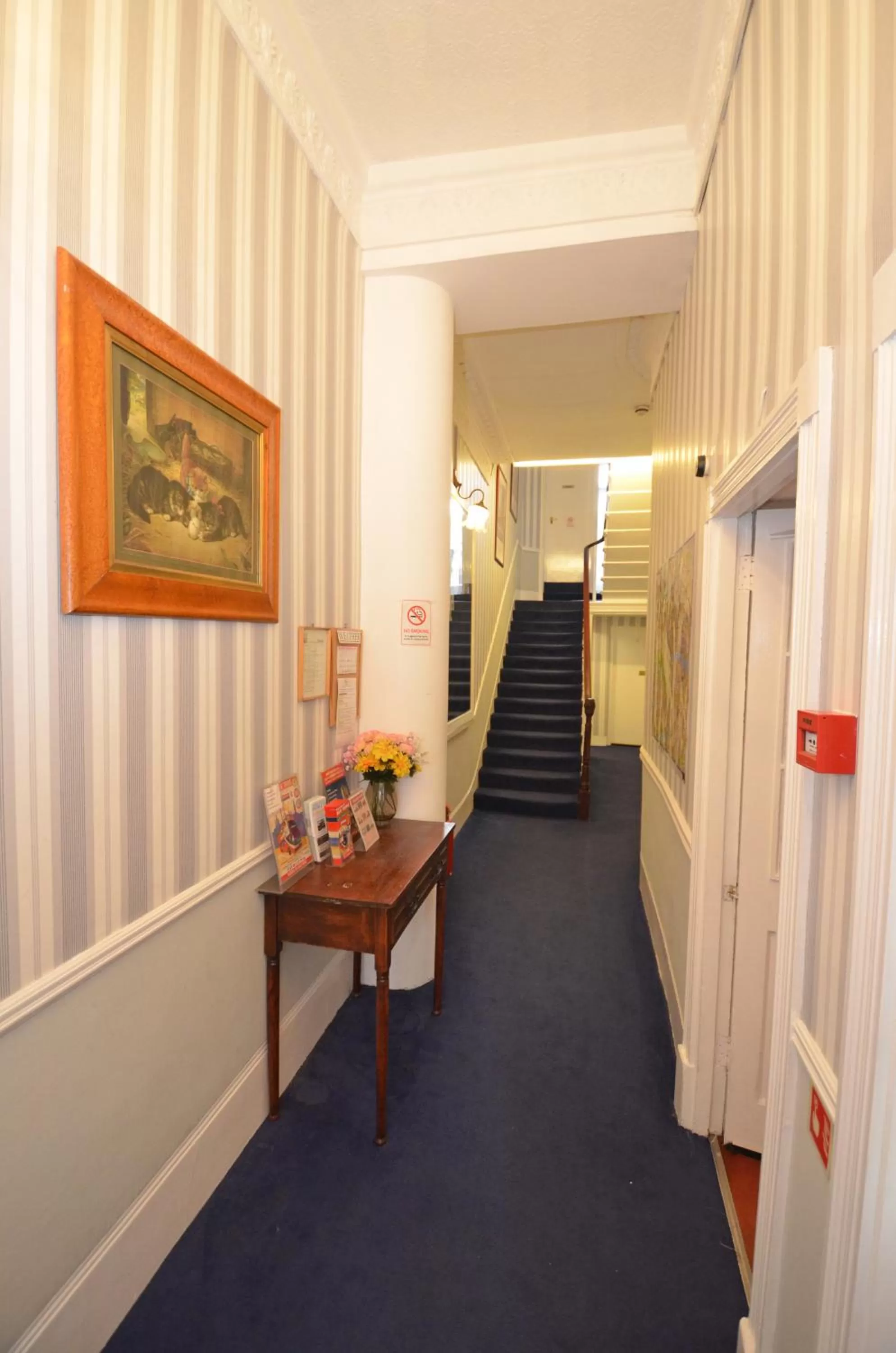 Facade/entrance in Parkwood Hotel