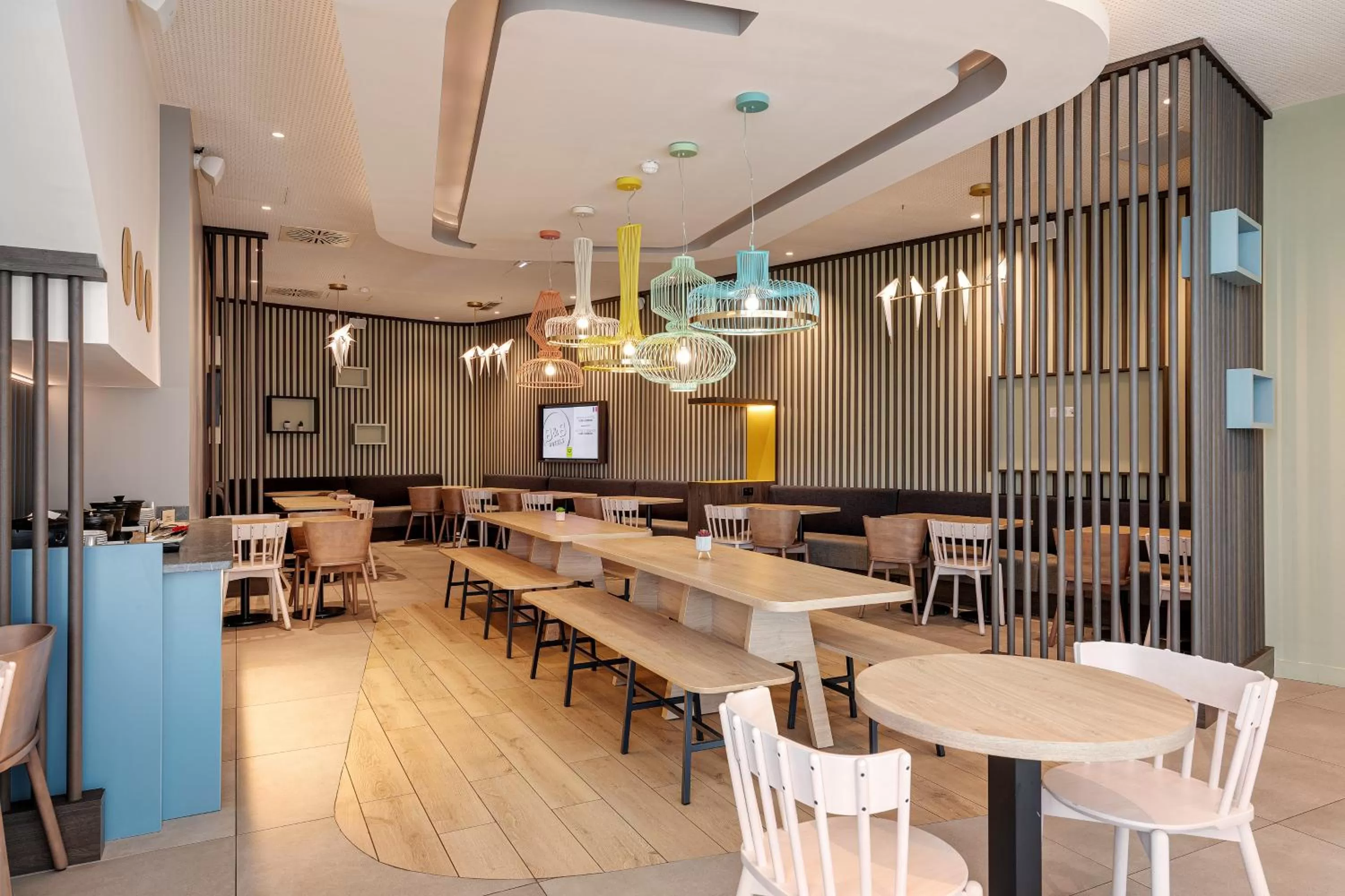 TV and multimedia in B&B HOTEL Lille Lillenium Eurasanté