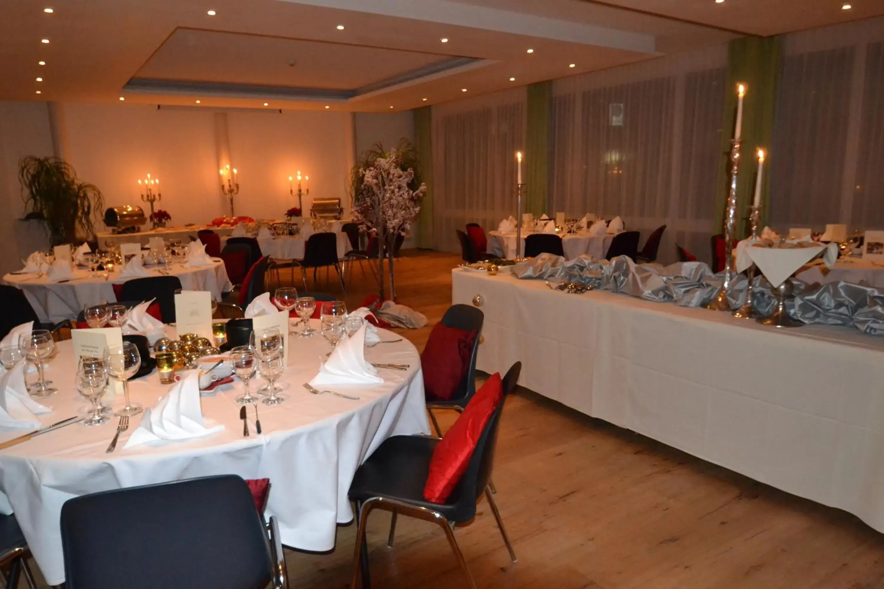 Banquet/Function facilities, Restaurant/Places to Eat in Parkhotel Langenthal