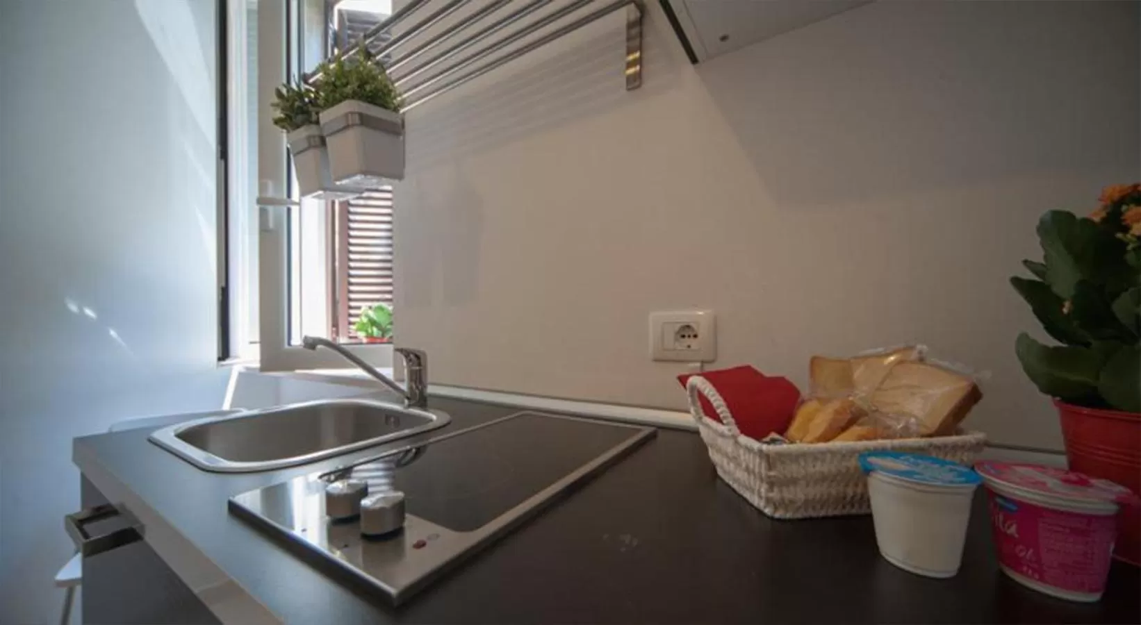 Kitchen/Kitchenette in B&B Longobardi