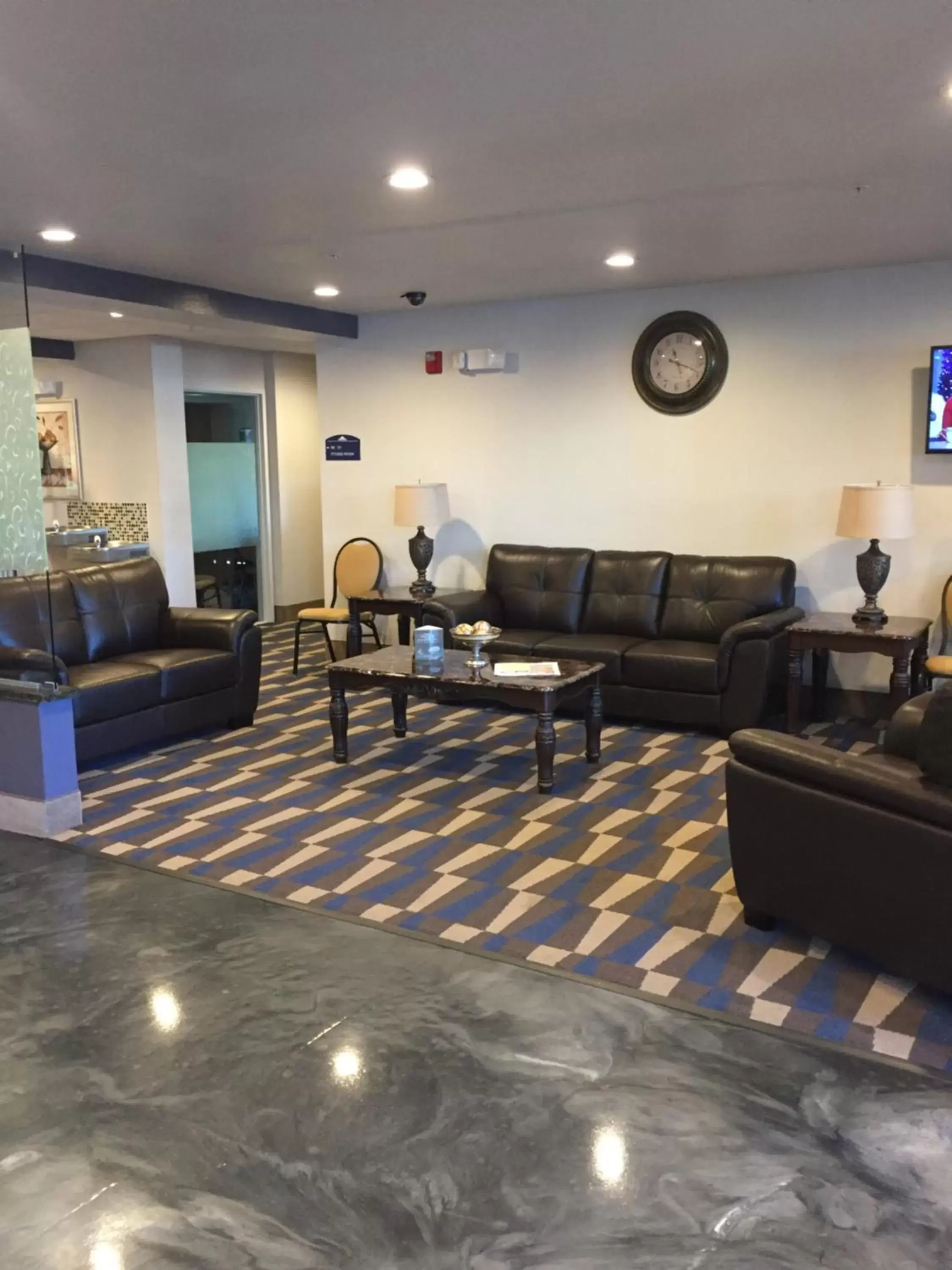 Lobby or reception in Microtel Inn & Suites by Wyndham Bremen Lobby or reception in Microtel Inn & Suites by Wyndham Bremen