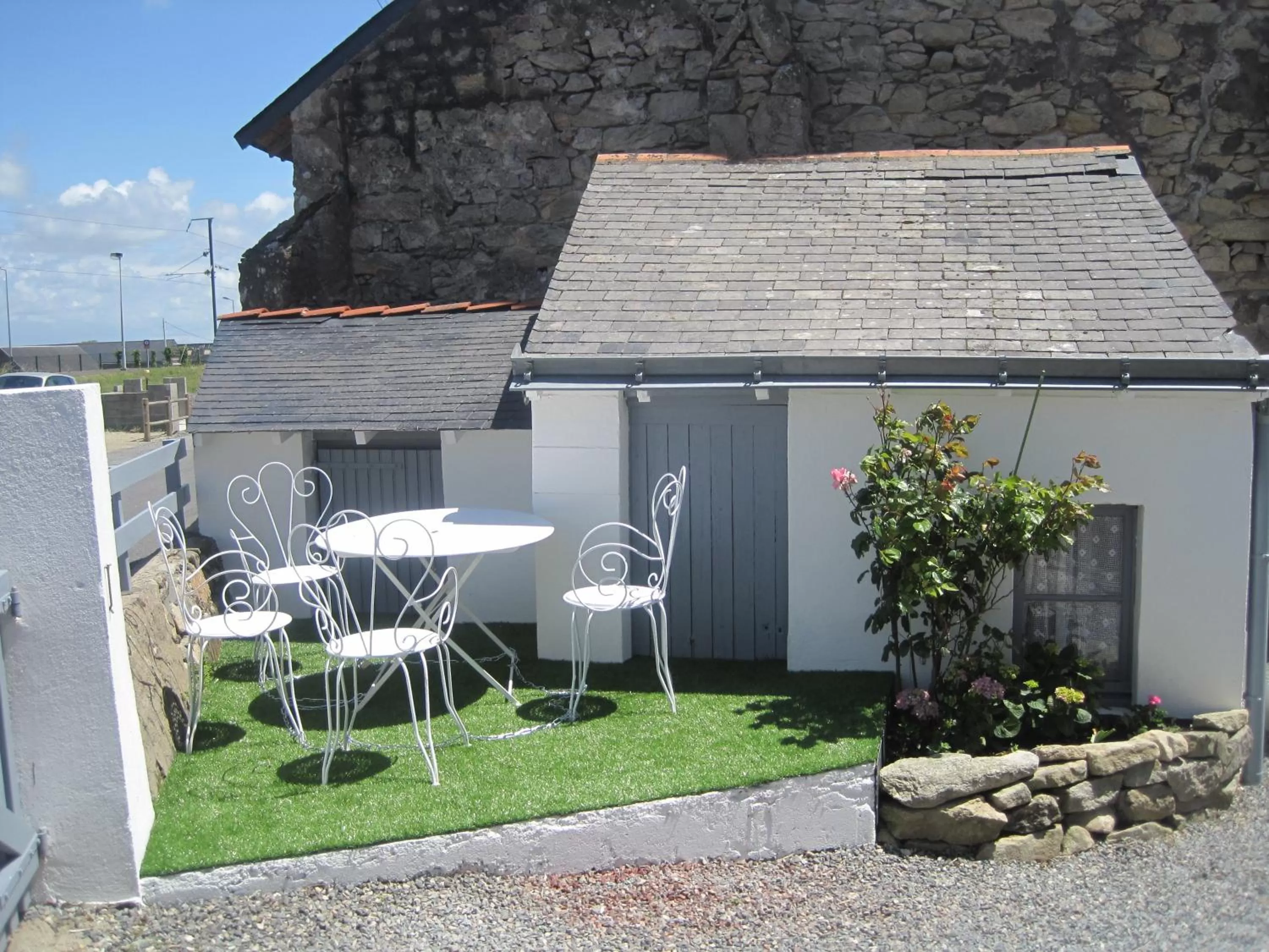 Patio in Hôtel des Marais Salants