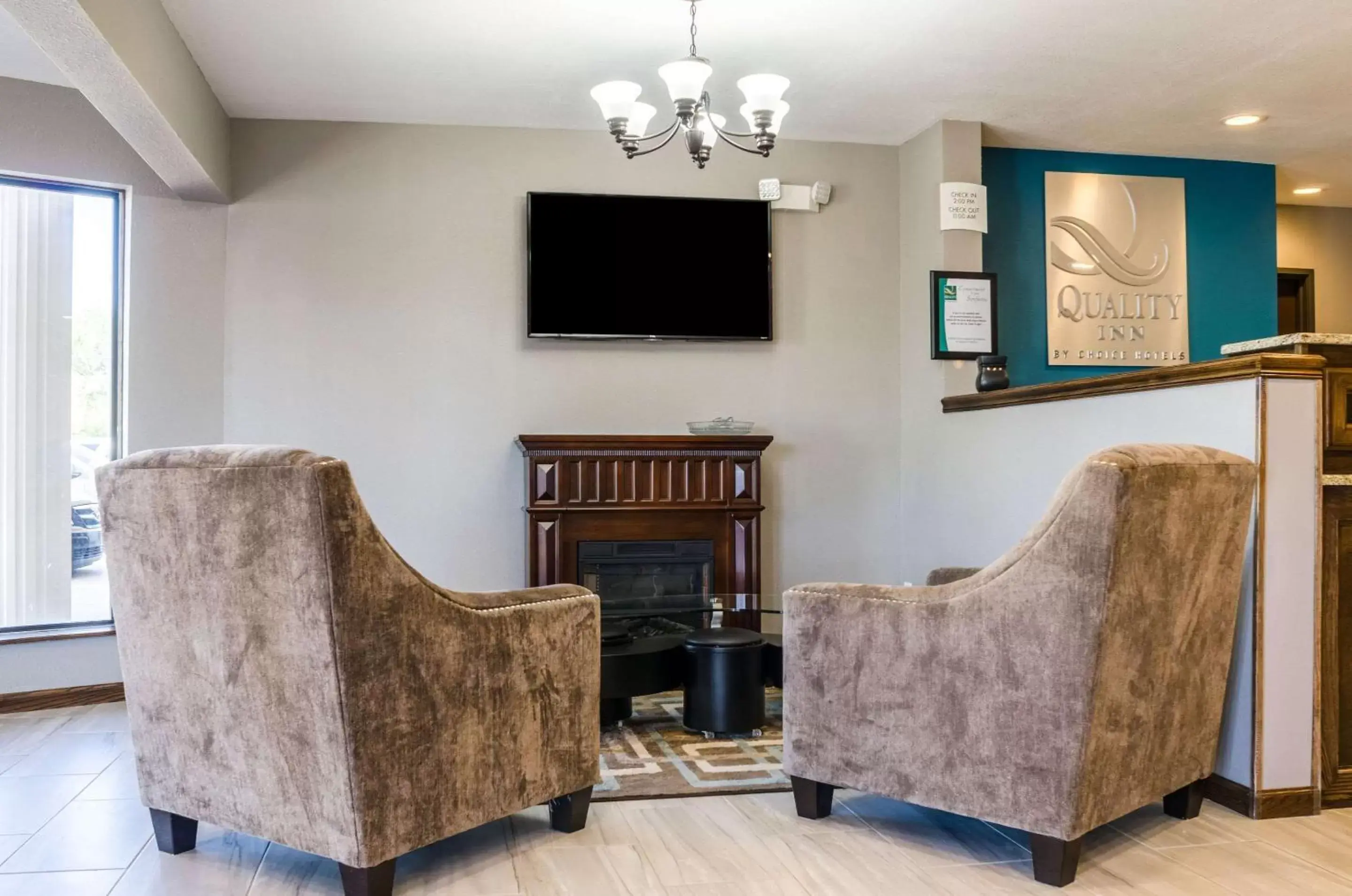 Lobby or reception, Seating Area in Quality Inn Great Bend