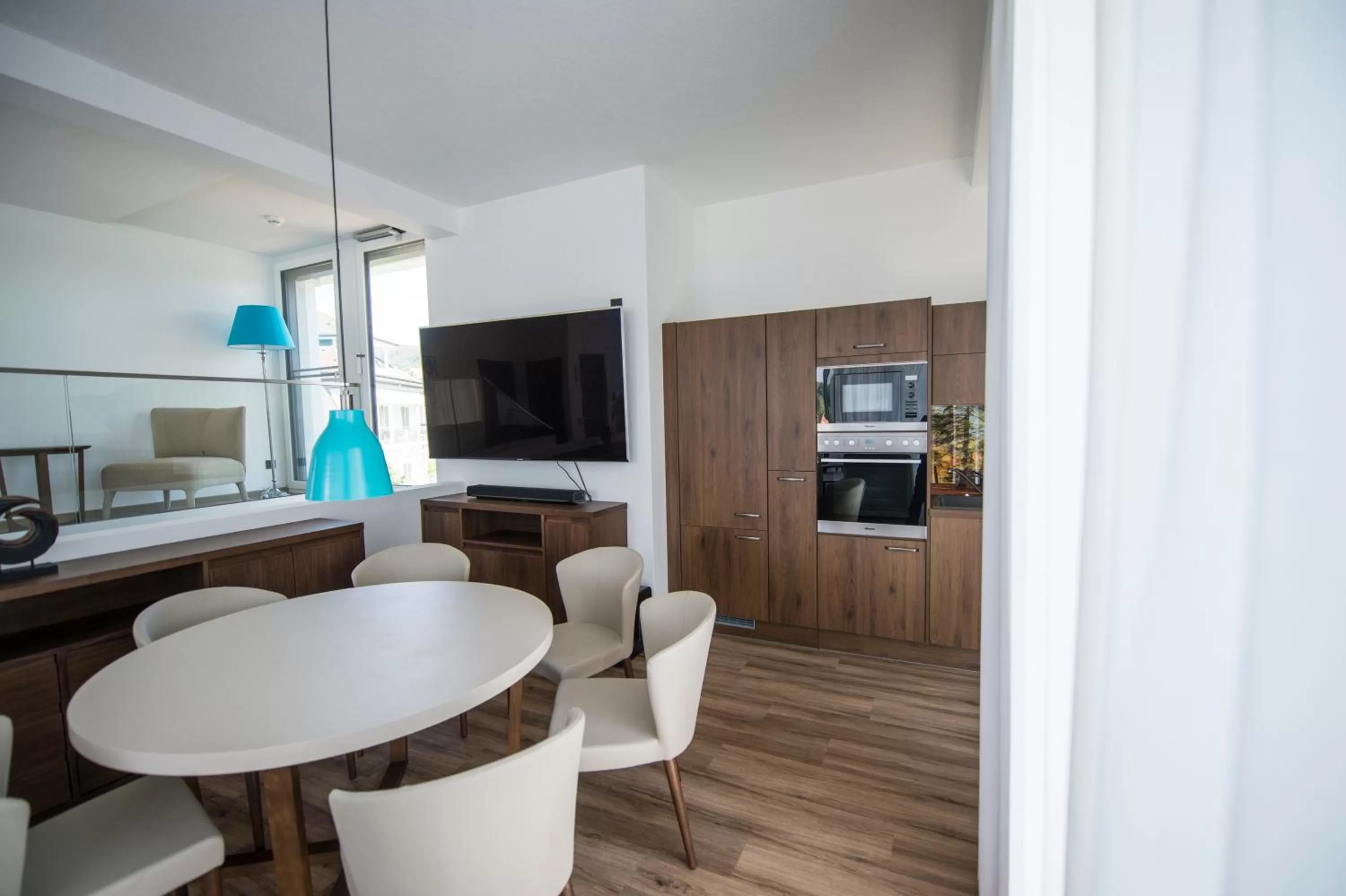 TV and multimedia in Boutiquehotel Wörthersee - Serviced Apartments