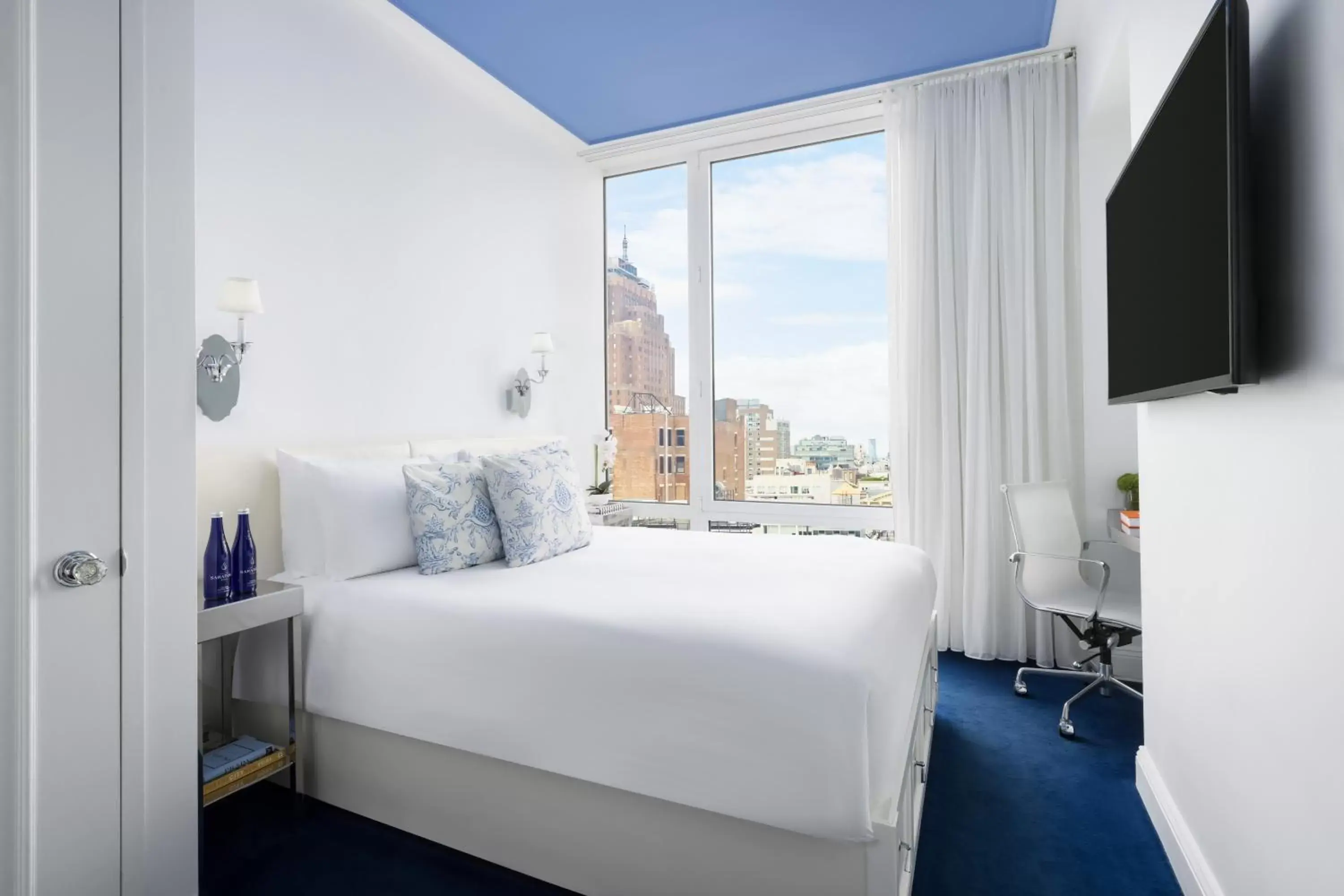 Classic Queen in NoMo SoHo Classic Queen in NoMo SoHo