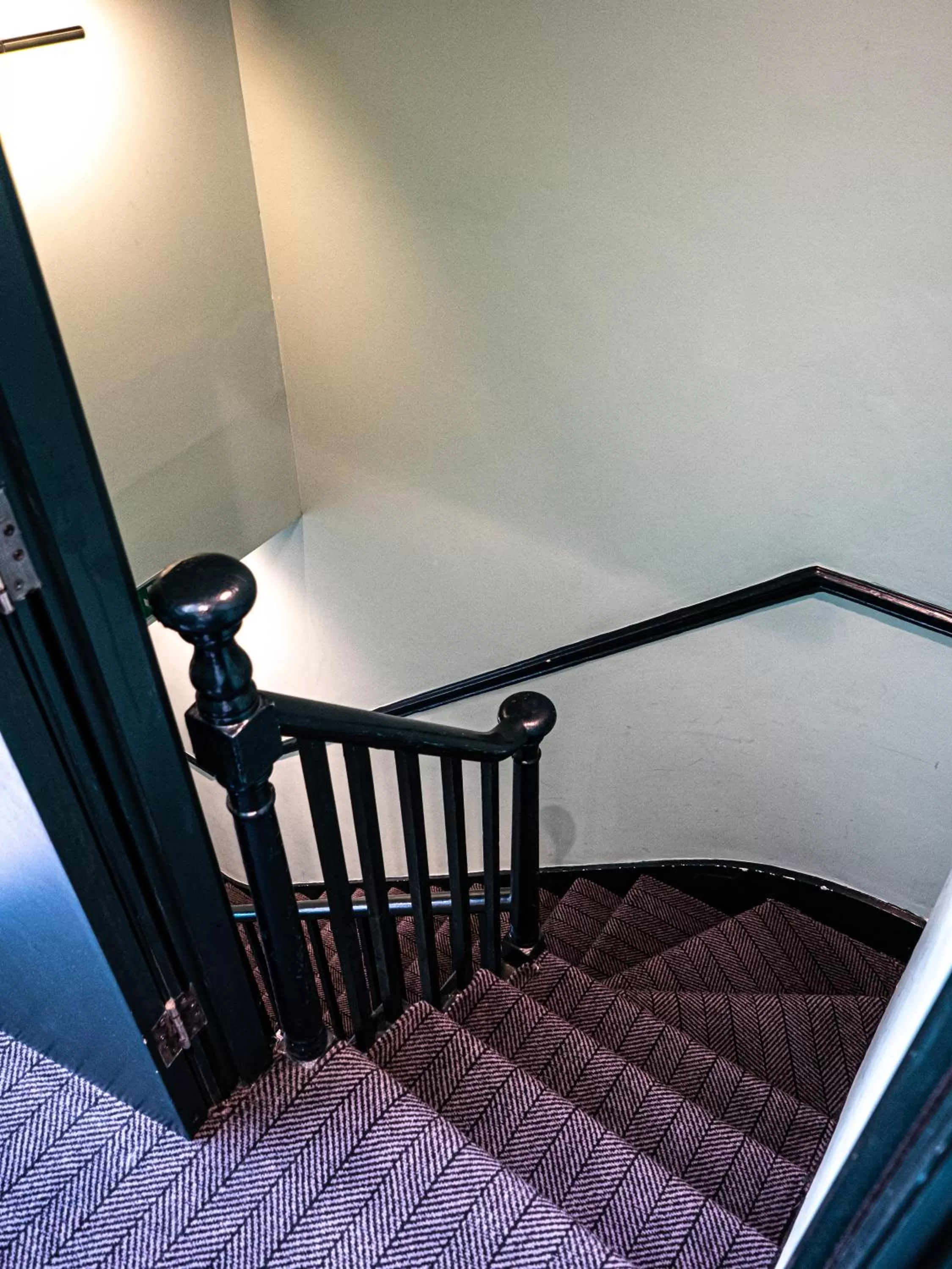 Property building in Hyde Park Green