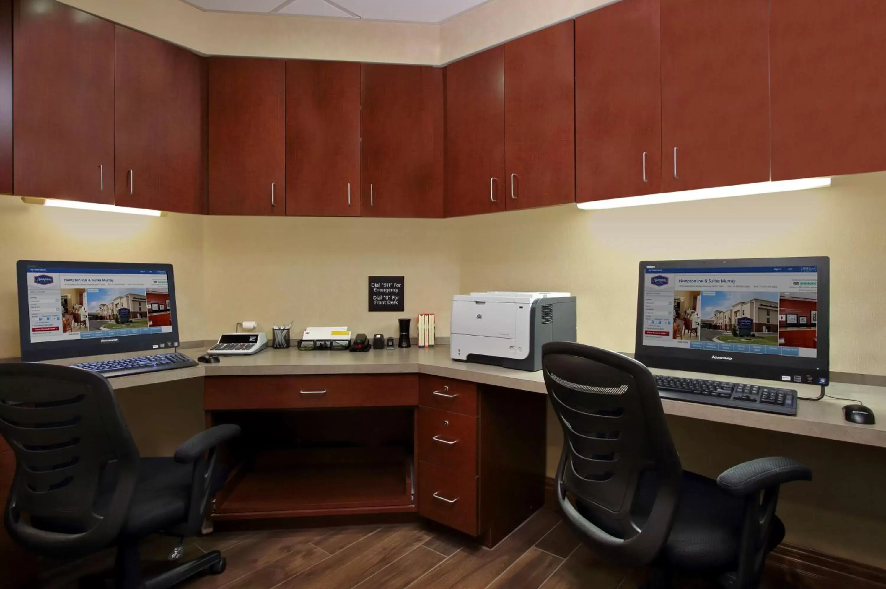 Business facilities in Hampton Inn & Suites Madisonville