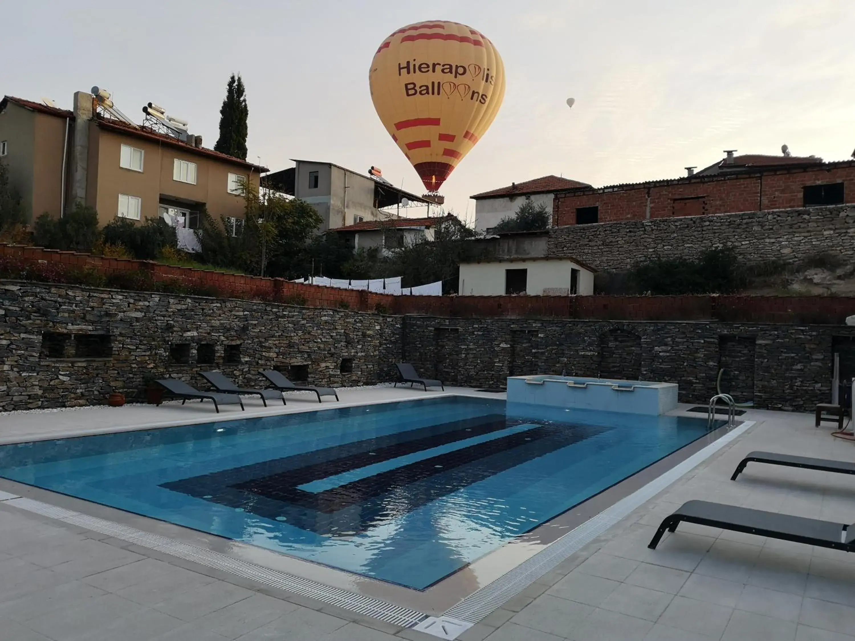 Spring, Swimming Pool in Bellamaritimo Hotel
