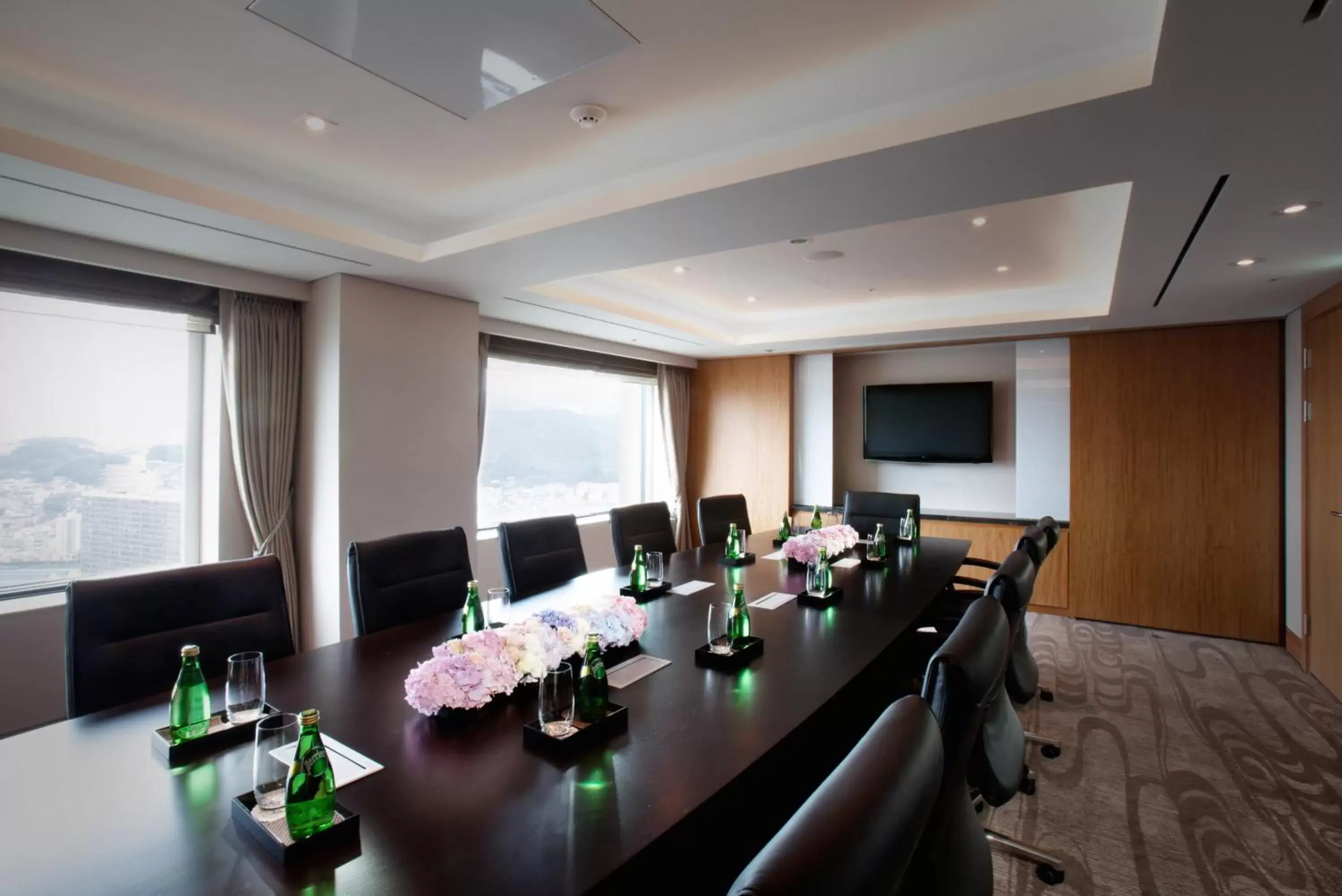 Business facilities in Lotte Hotel Busan